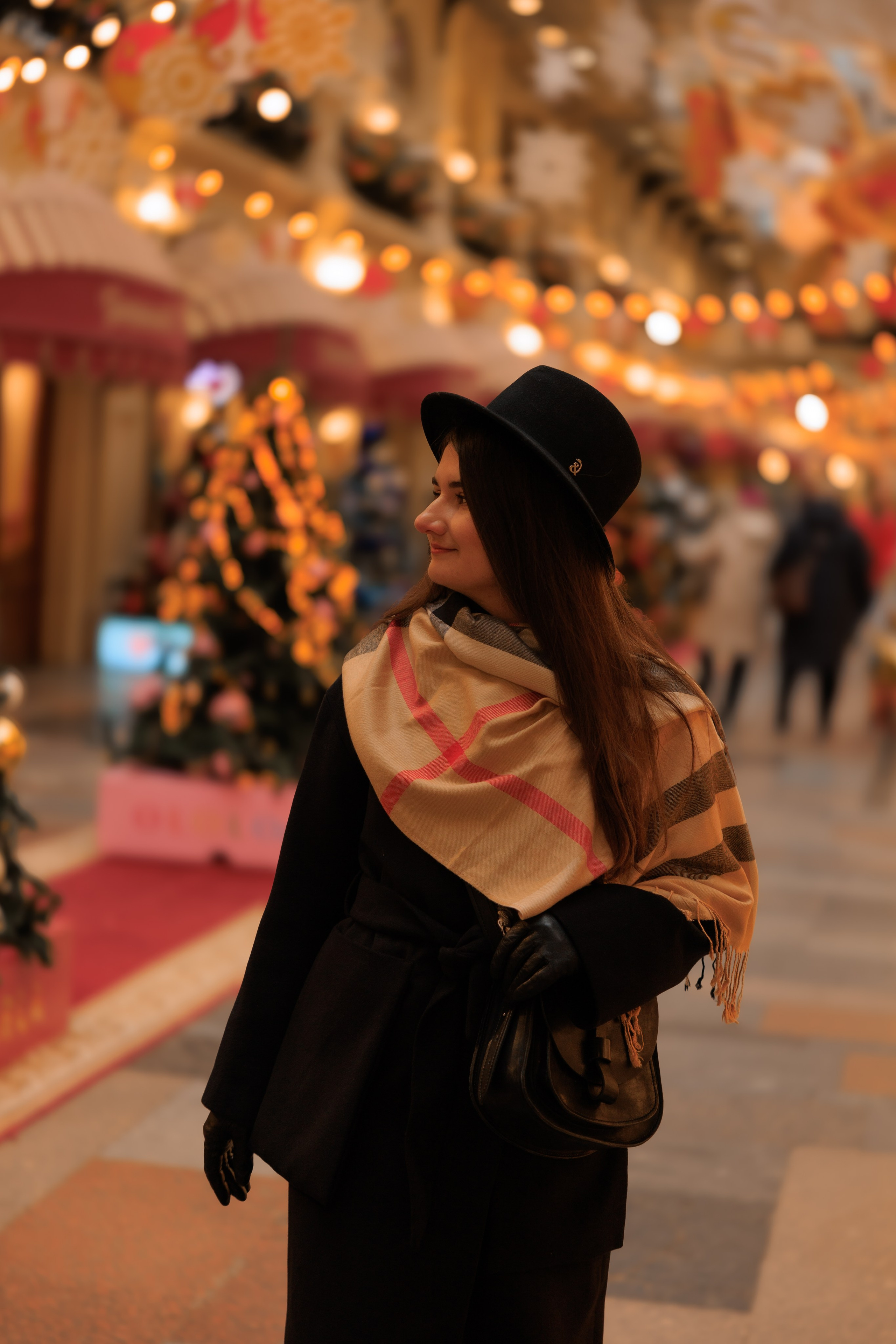 ДАША. Я фотограф из Москвы к Вашим услугам