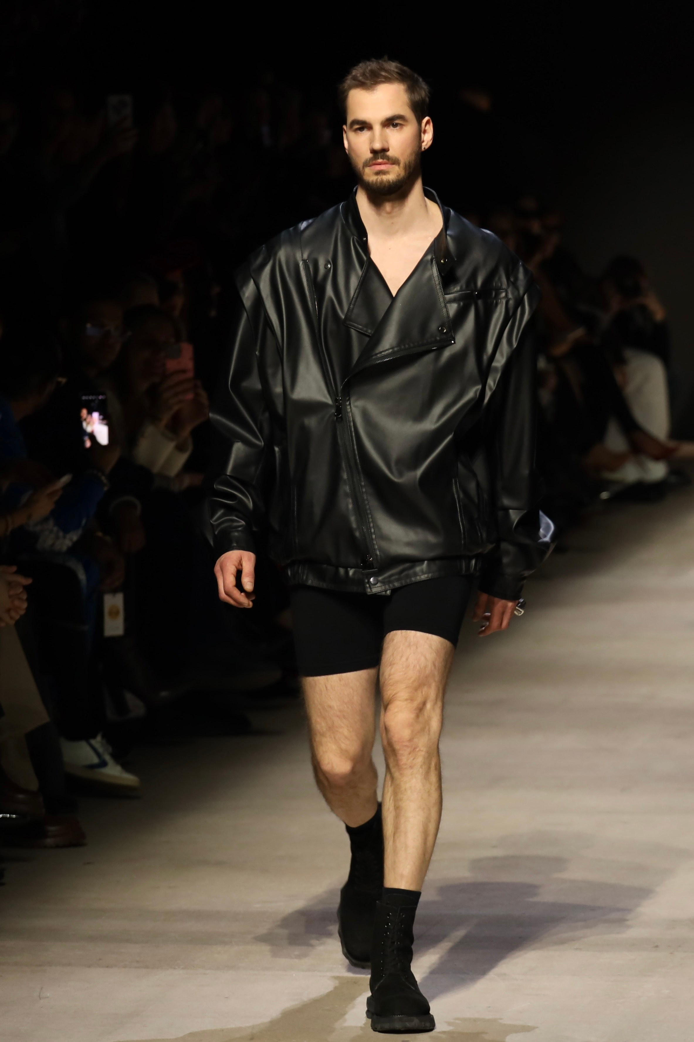 Показ Boyari (Москва): Московская неделя моды 15 марта 2025. Фотосессии и репортаж — Фотограф в Москве — Рина Серёгина