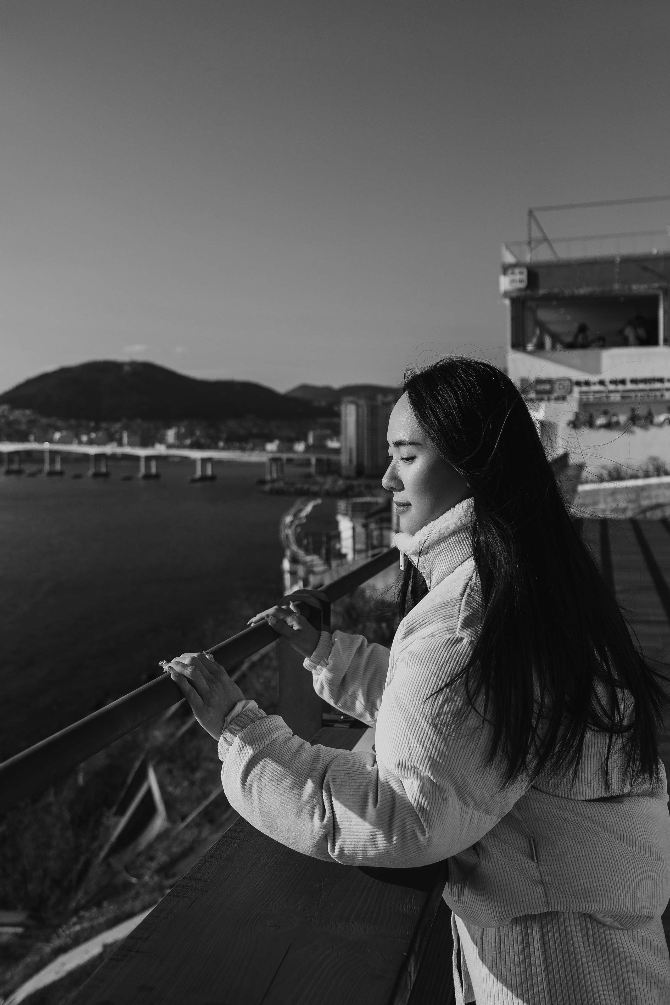 Семейная прогулка в Пусане. Зимняя фотопрогулка по Пусану. Фотопрогулка в Пусане. Семейная прогулочная фотоссесия. Фотосессии в Пусане. Фотоссесии в Корее. Фотограф Пусан. Какую одежду выбрать для фотосессии зимой. 