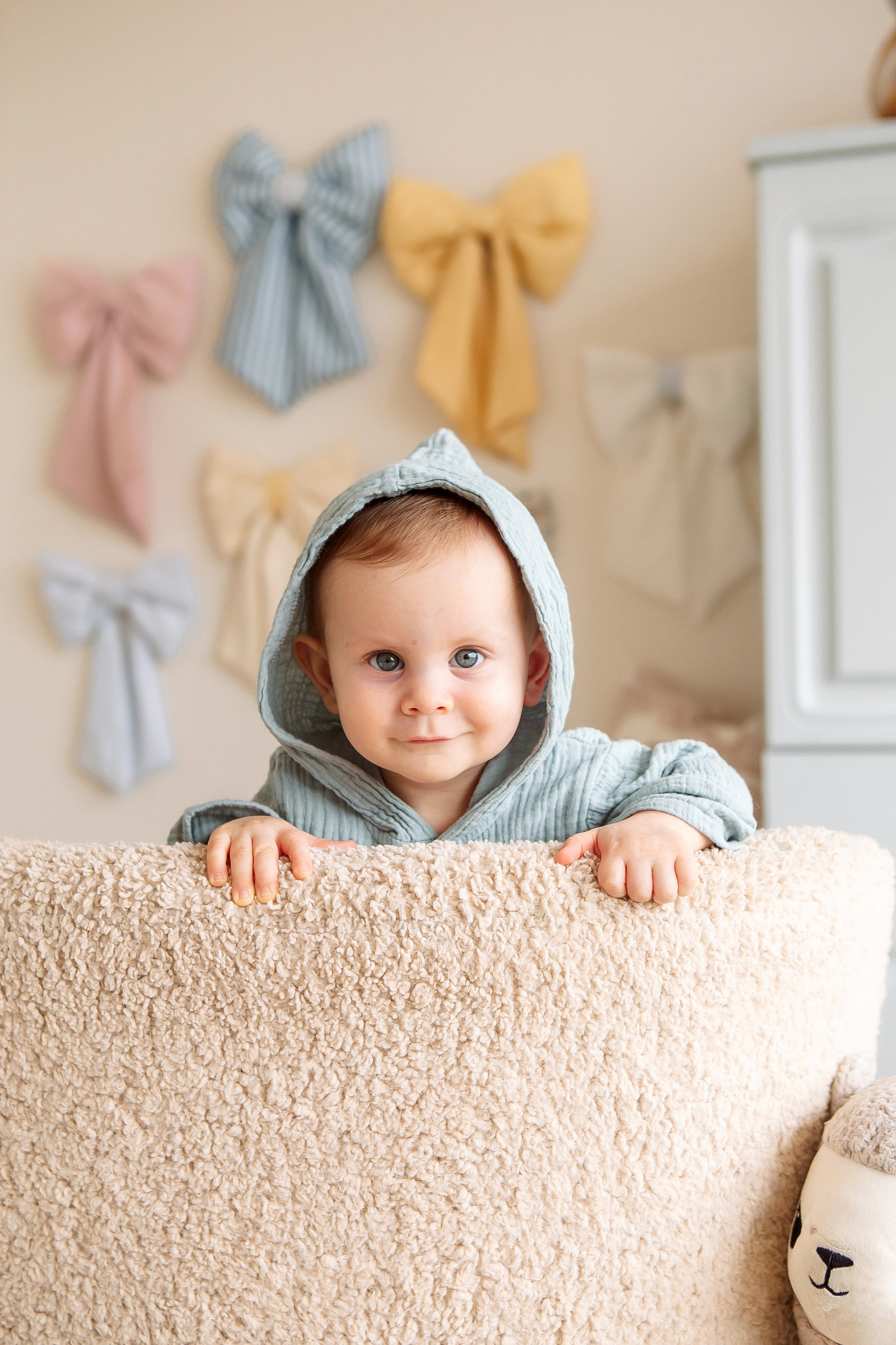 Виктор и его семья в студии Форест. Семейный детский фотограф. Фотосессия в Минске