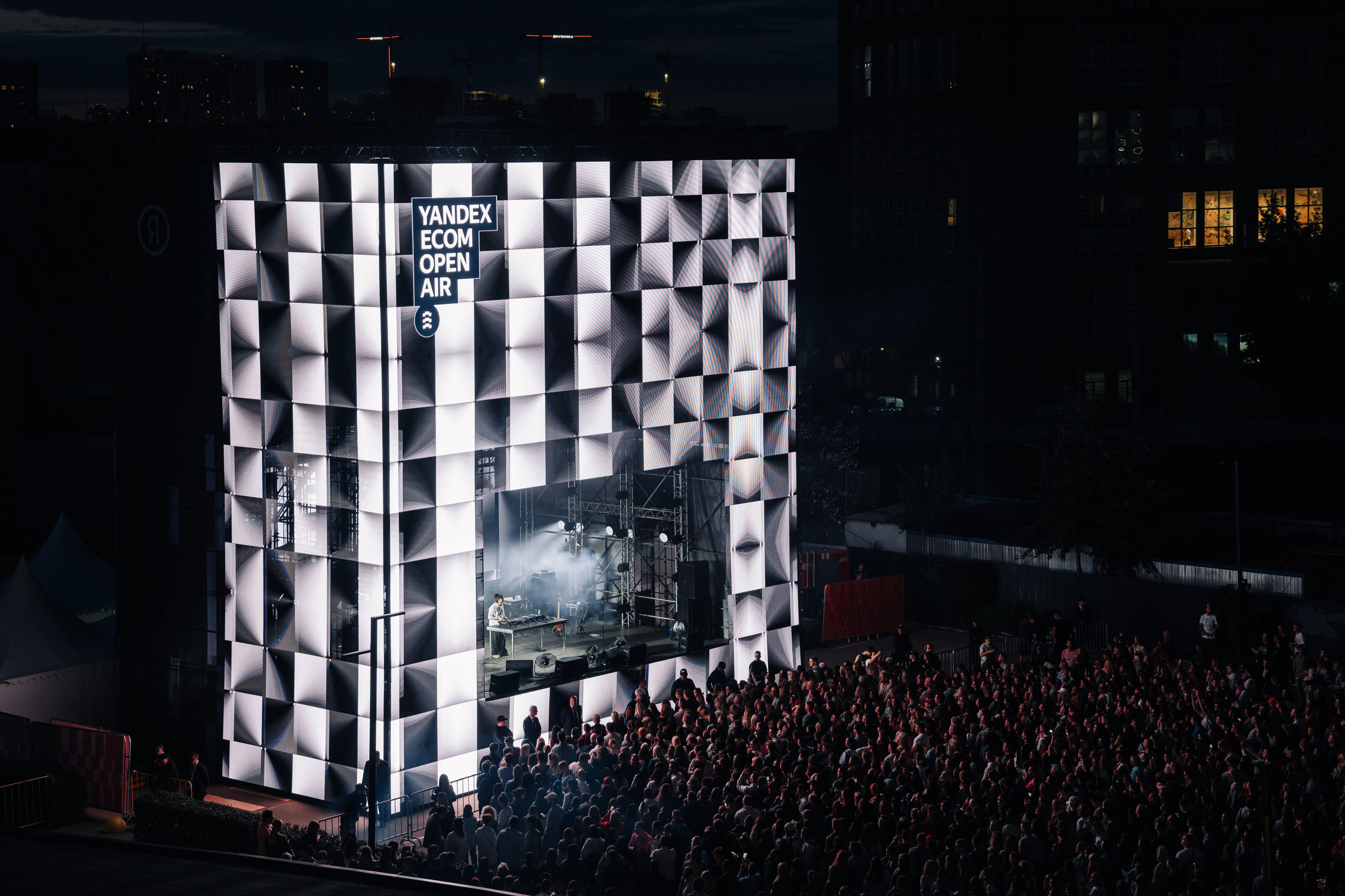 YANDEX ECOM STAGE, FORMATE. @tomrus: Рустам Шагиморданов — фотограф