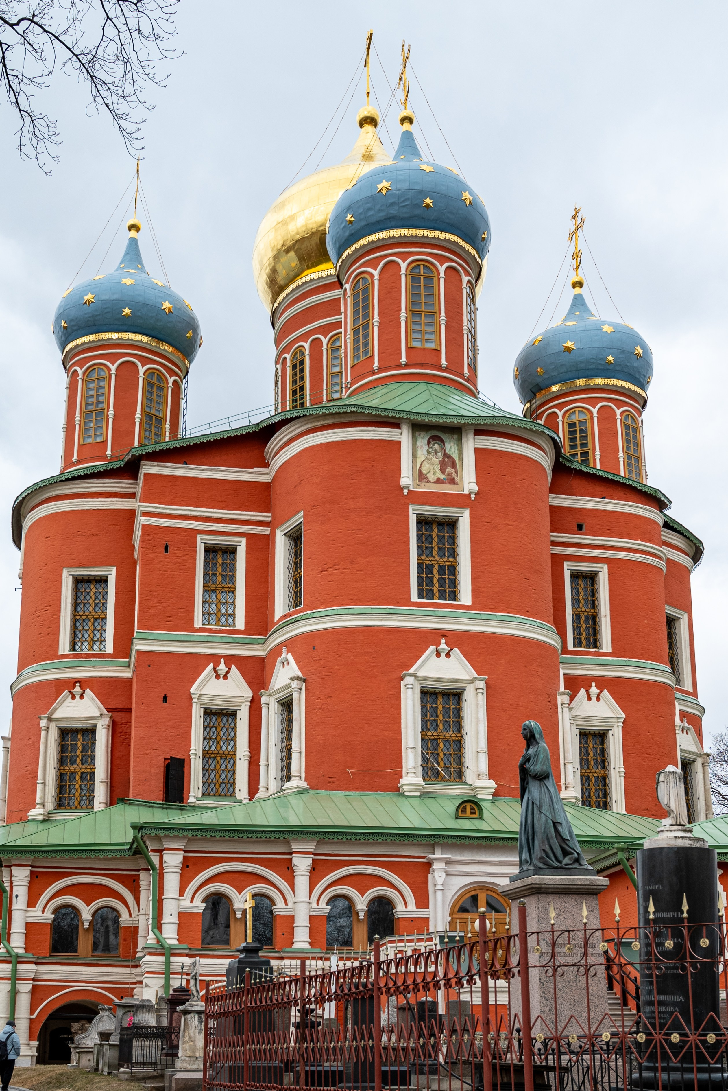 Донской монастырь. История, люди и судьбы. П&П — Полезное с Приятным. Фотоэкскурсии — Москва на память. Экскурсовод и фотограф в Москве. Увези столицу в своём альбоме!