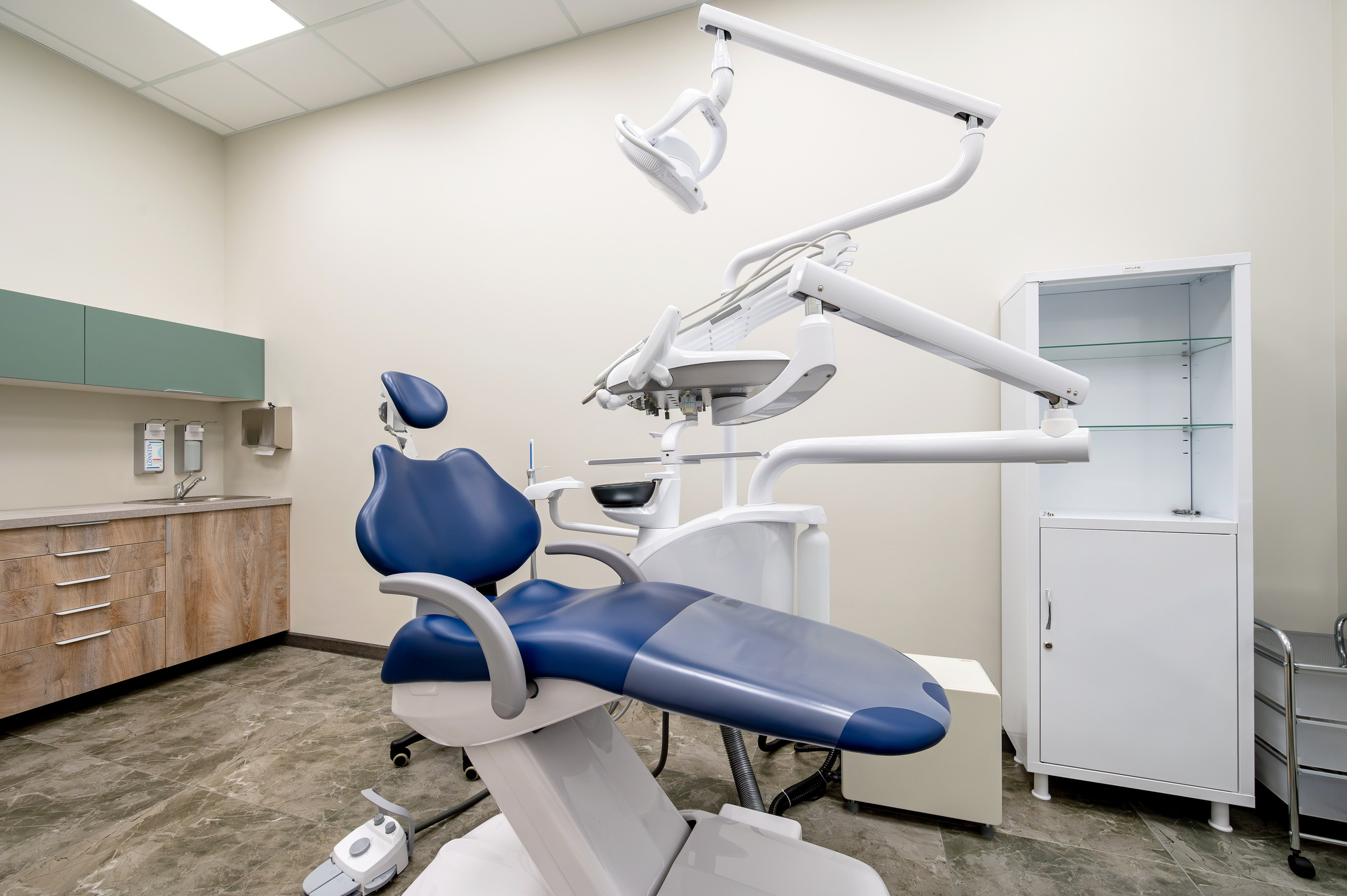 Стоматология Арктика. Интерьерный фотограф. Фото- видеосъемка недвижимости Санкт-Петербург