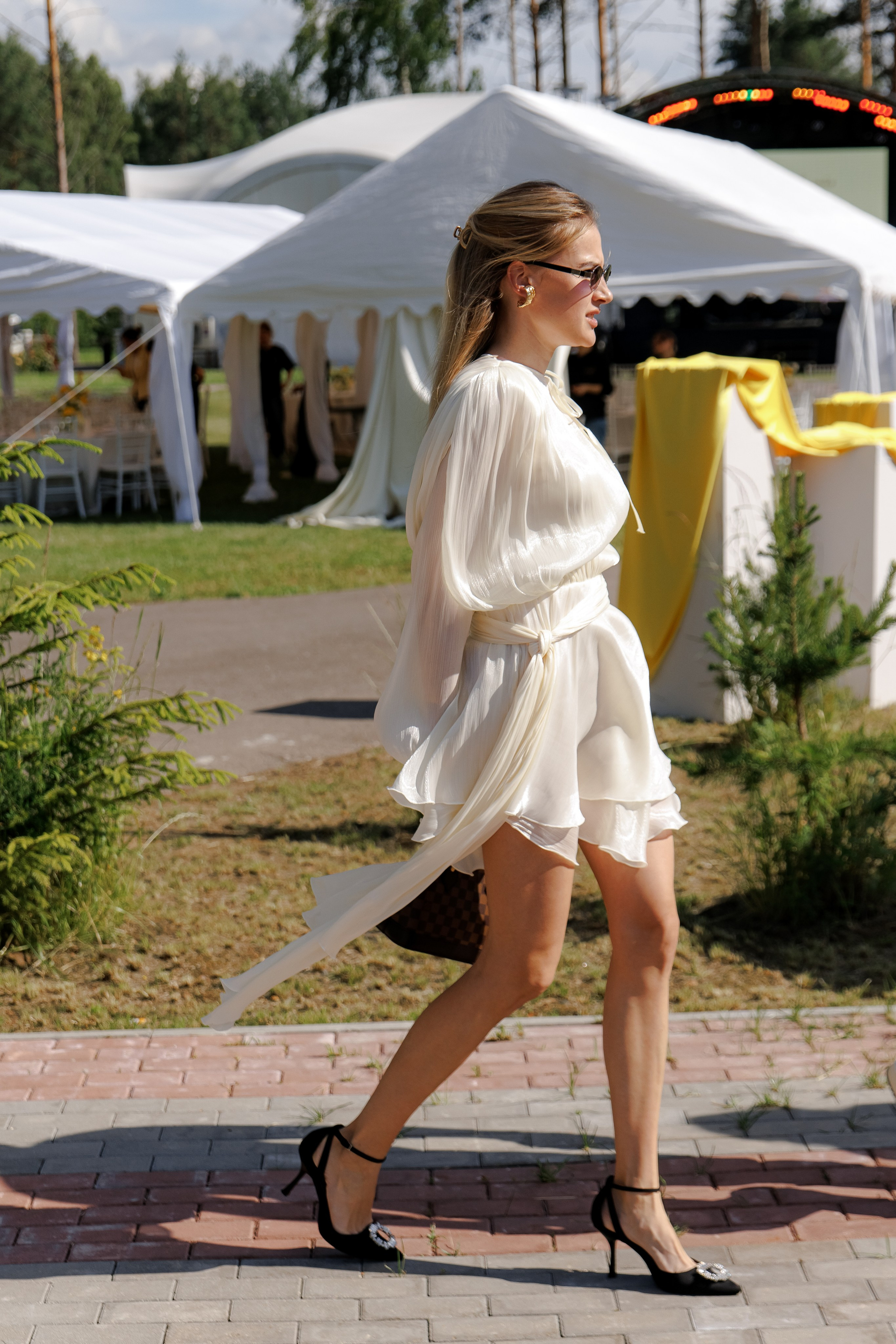 Свадьба в Ярославле — серия парк отель Мазай, фуршет, выездная регистрация, свадьба под открытым небом | Портфолио. Свадебный фотограф в Москве, Ярославле Виталий Квант