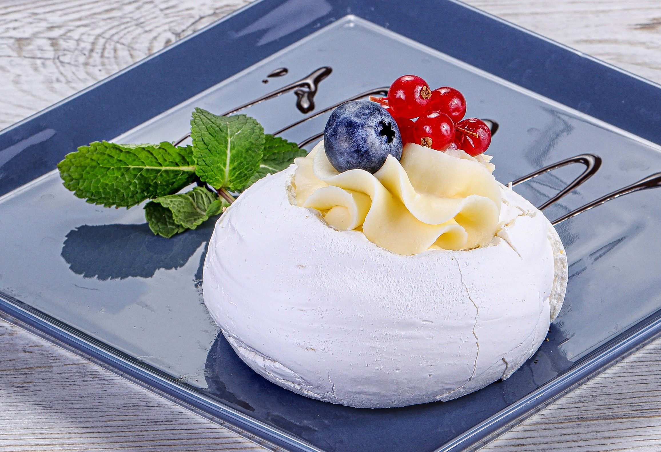 Фотосъемка десертов и выпечки. Заказ по тел.: +7 (906) 006-90-22. Фуд-фотограф Андрей Старостин — съемка еды в Москве. 9000 руб. в час