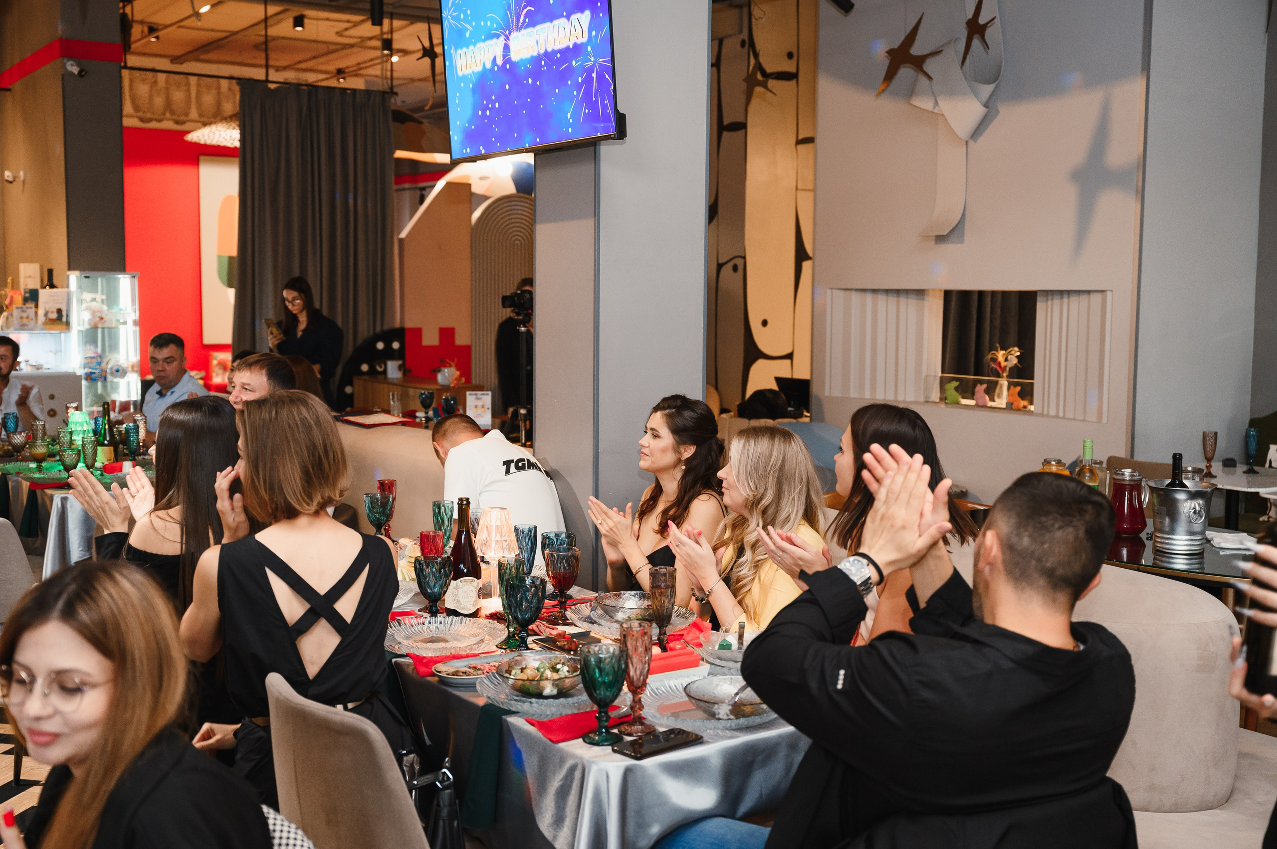 День рождения в формате выступления. Wedding and family photographer USA