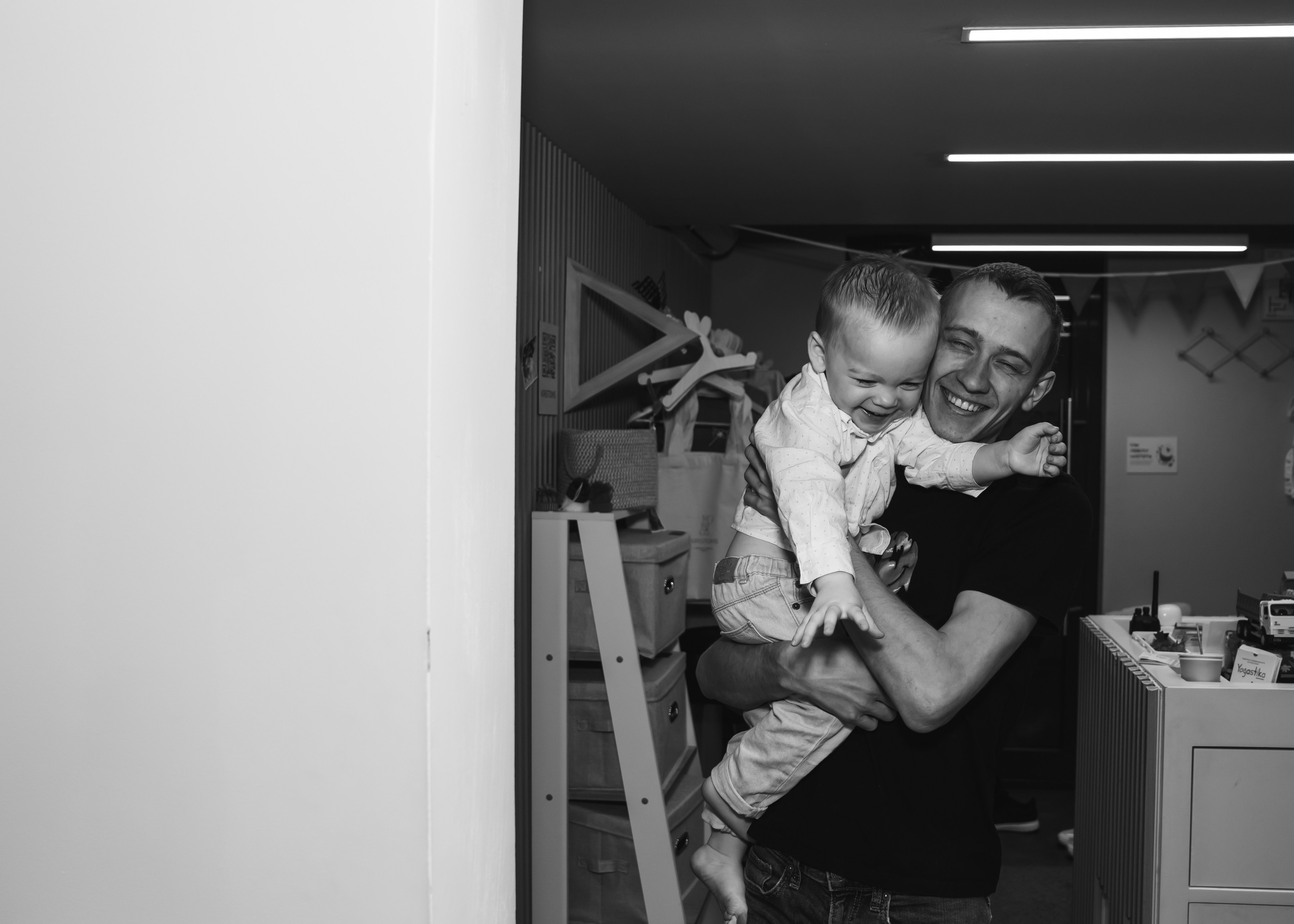 Карамелька в гостях у Романа. Крамер Юлиана детский и семейный фотограф