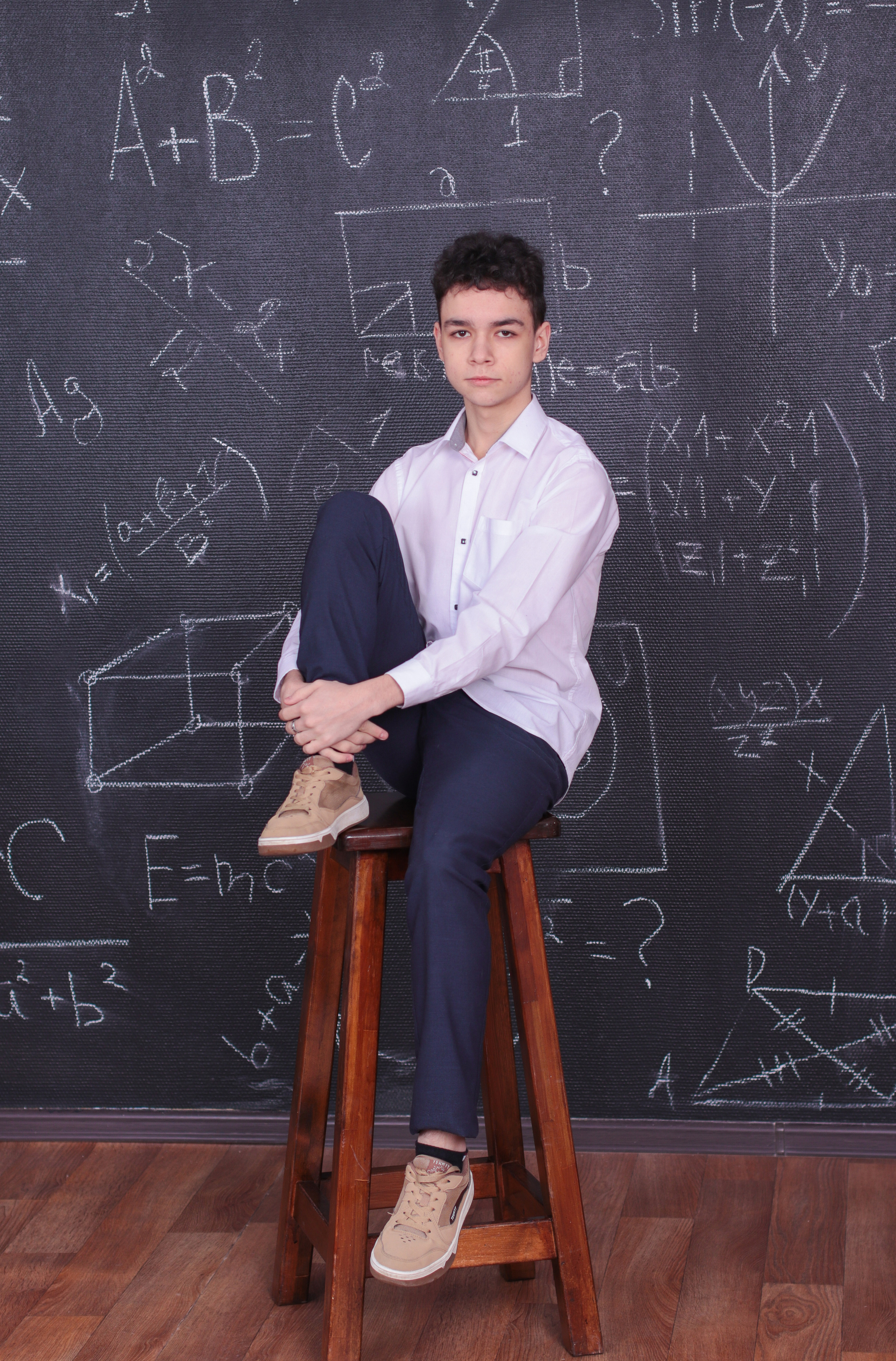 Альбом для девятого класса 2. Фотограф в Сургуте Брызгунова Анастасия