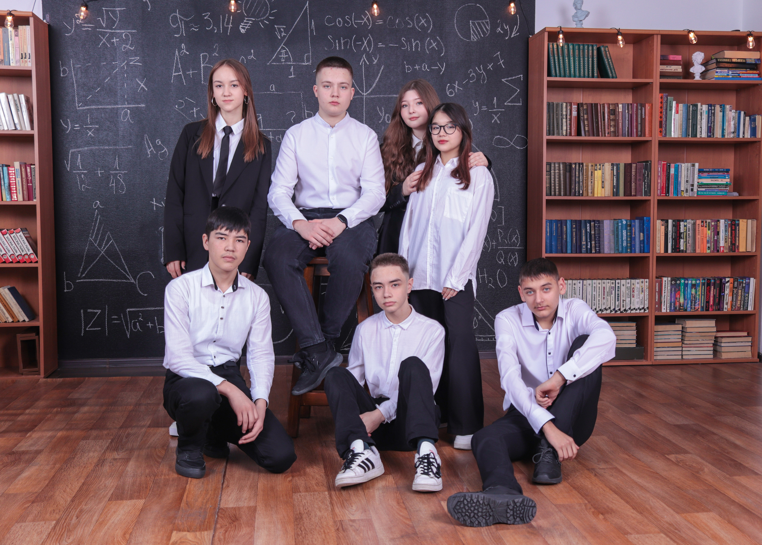 Альбом для девятого класса. Фотограф в Сургуте Брызгунова Анастасия