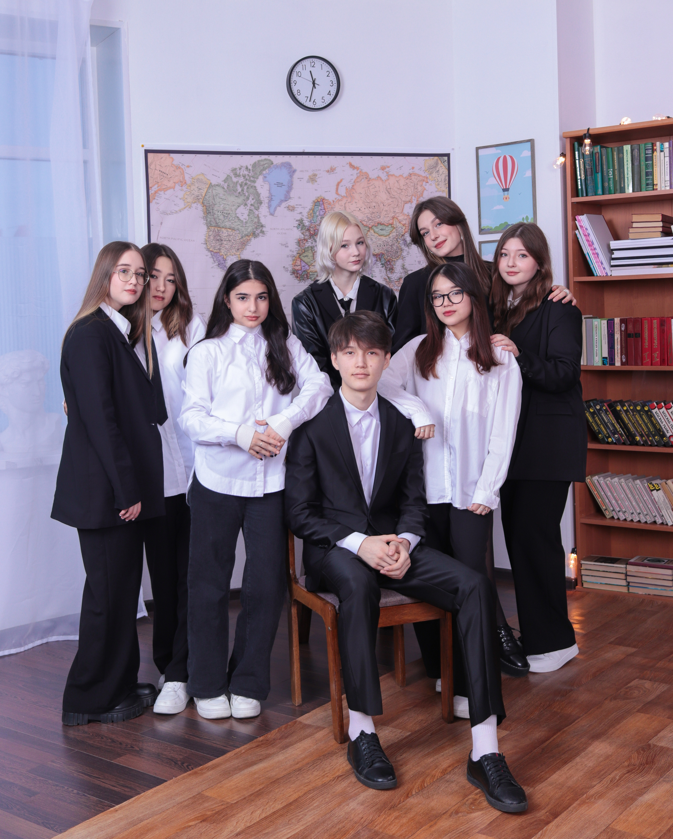 Альбом для девятого класса. Фотограф в Сургуте Брызгунова Анастасия