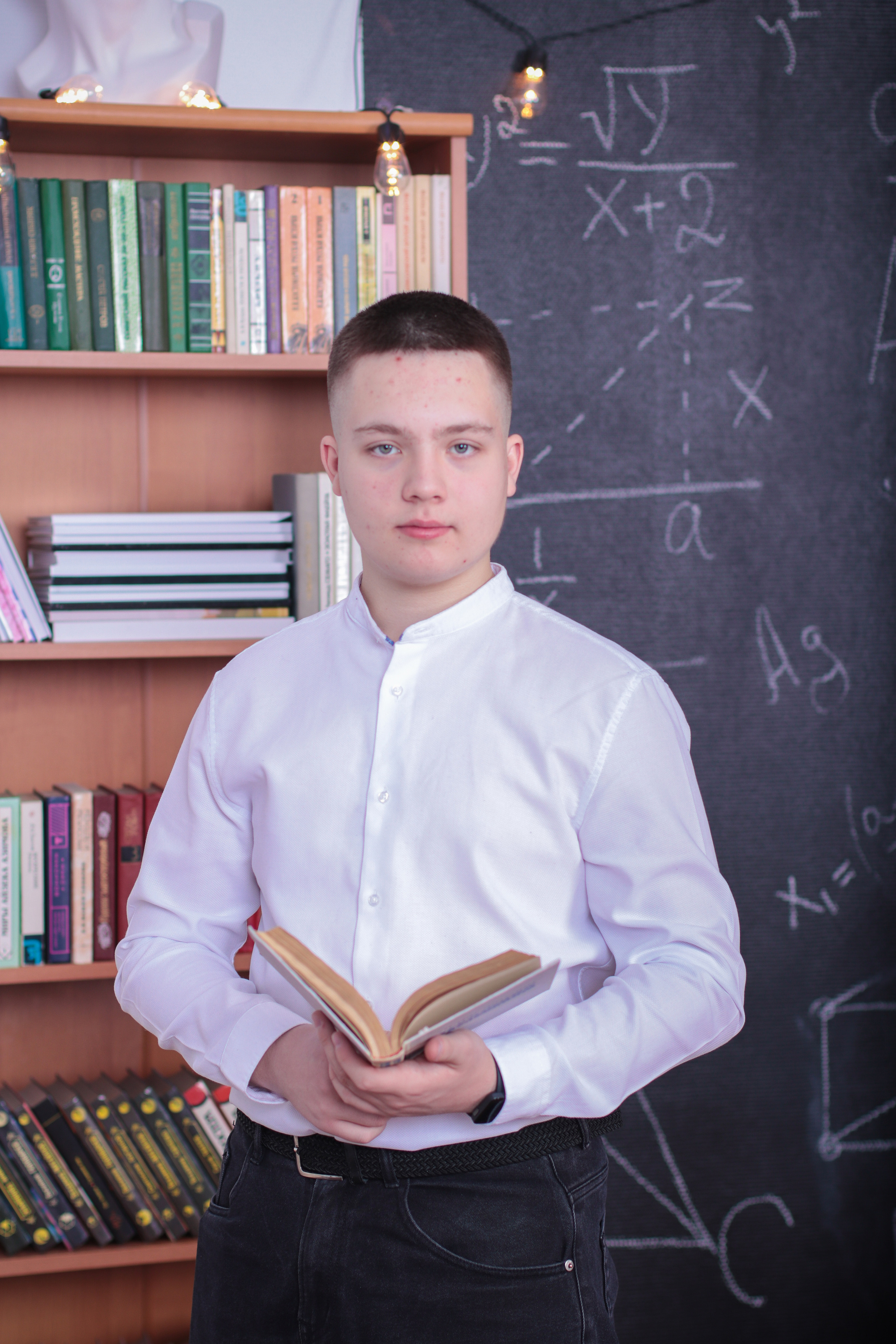 Альбом для девятого класса. Фотограф в Сургуте Брызгунова Анастасия