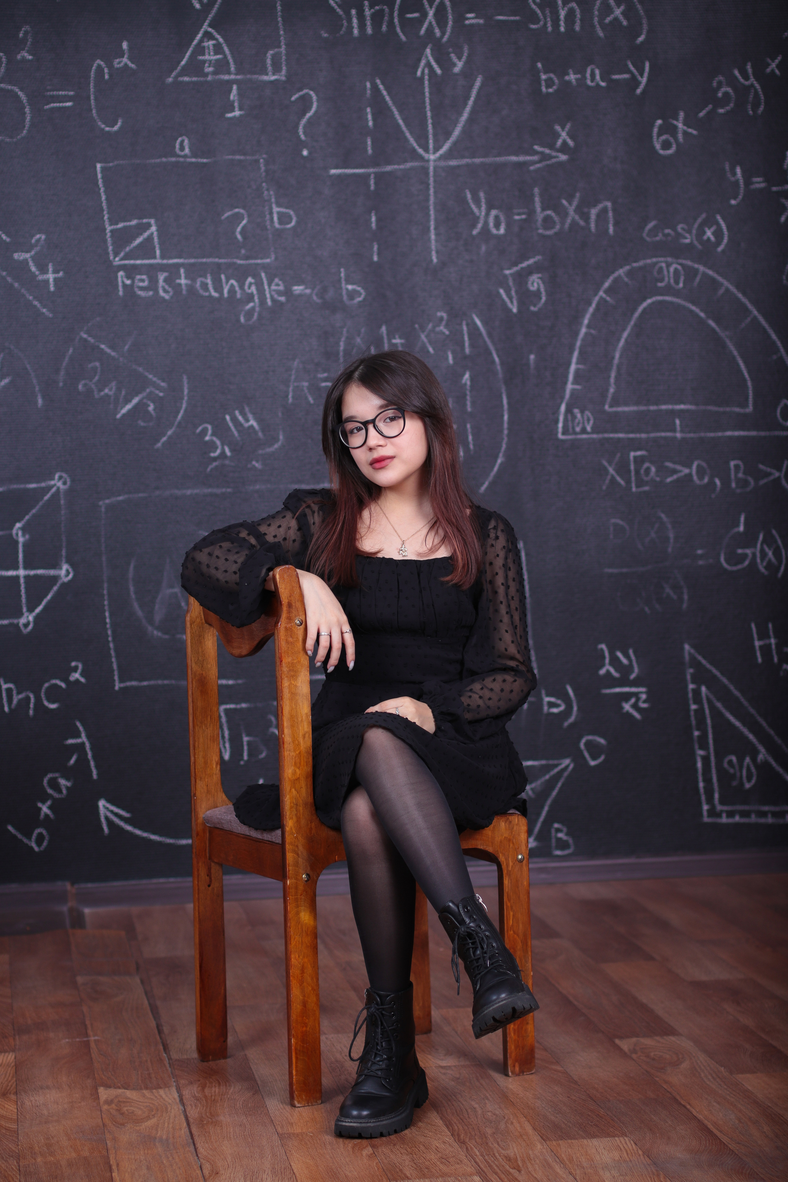 Альбом для девятого класса. Фотограф в Сургуте Брызгунова Анастасия