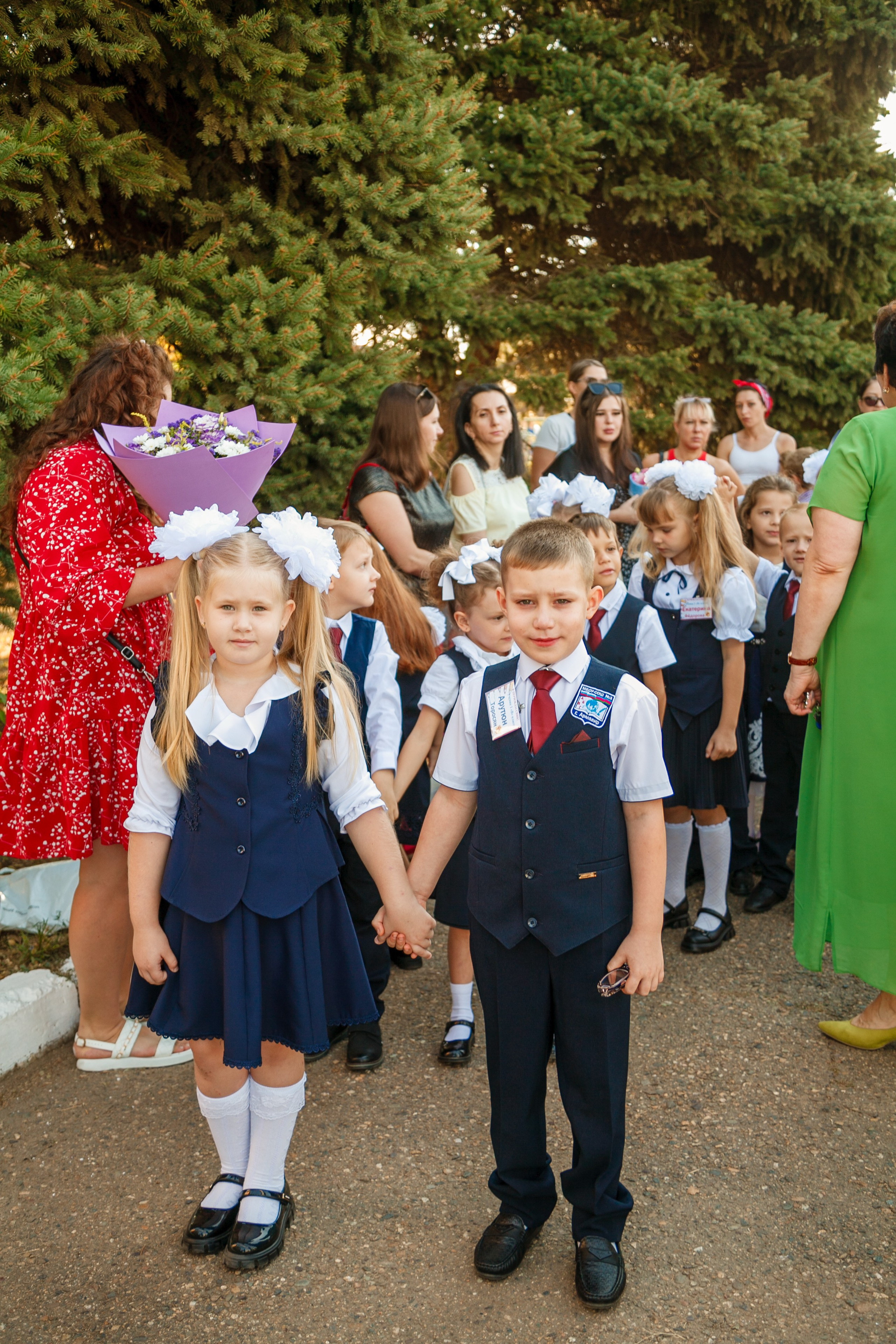 1 сентября линейка. Свадебный и семейный фотограф в Армавире