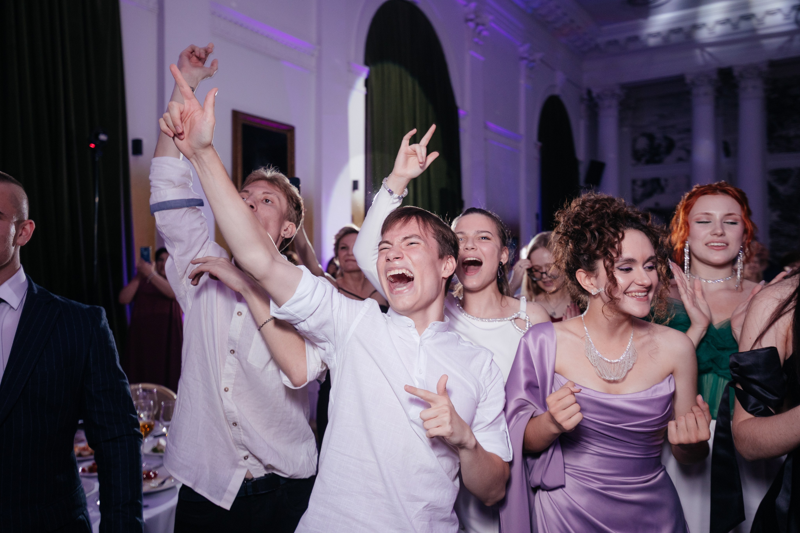 Выпускной 11 класс. Фотограф Крохин Олег