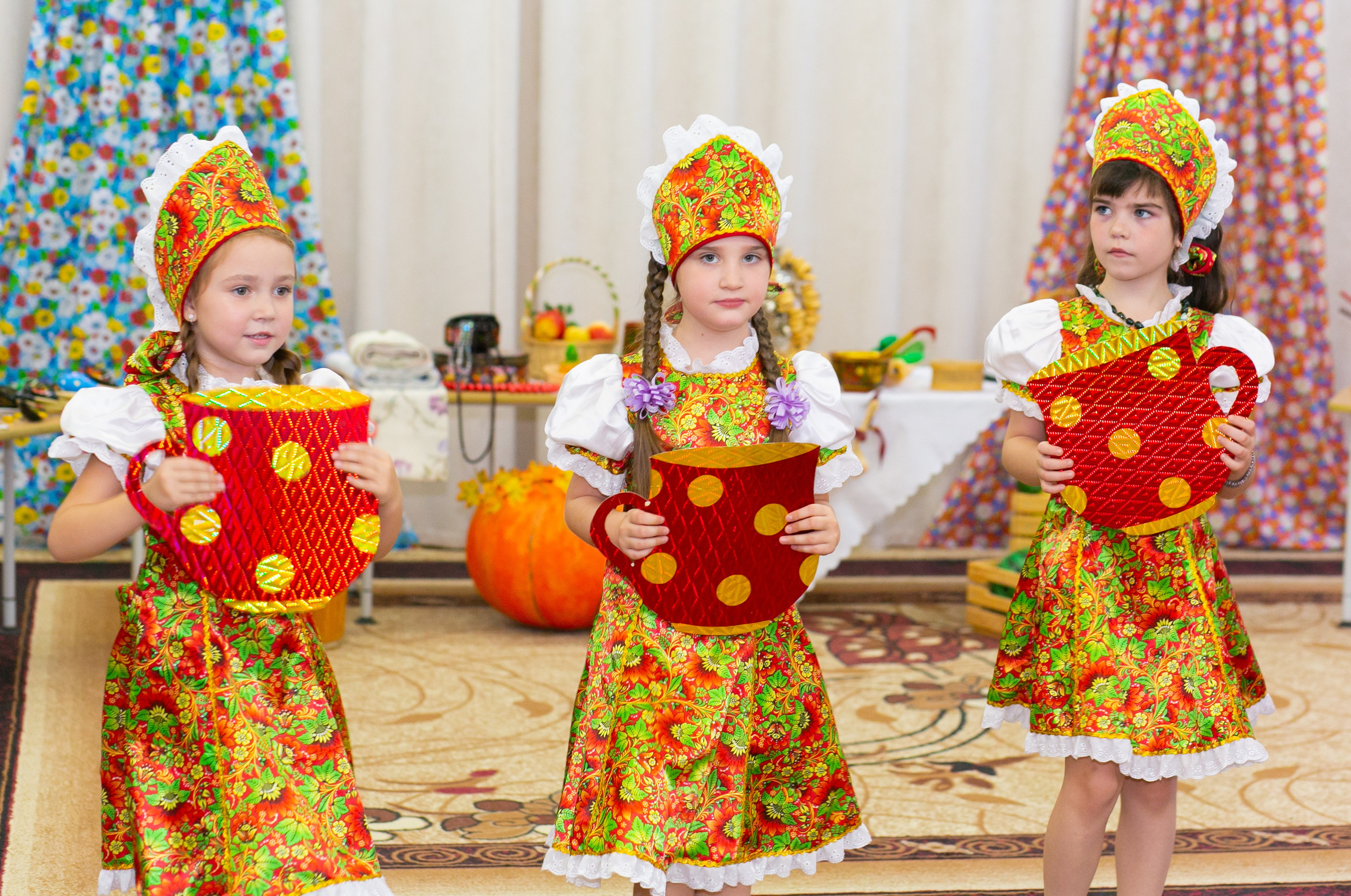 Выпускные и Утренники. Фотограф новорожденных и семейный фотограф НСО г. Бердск Марина Львова