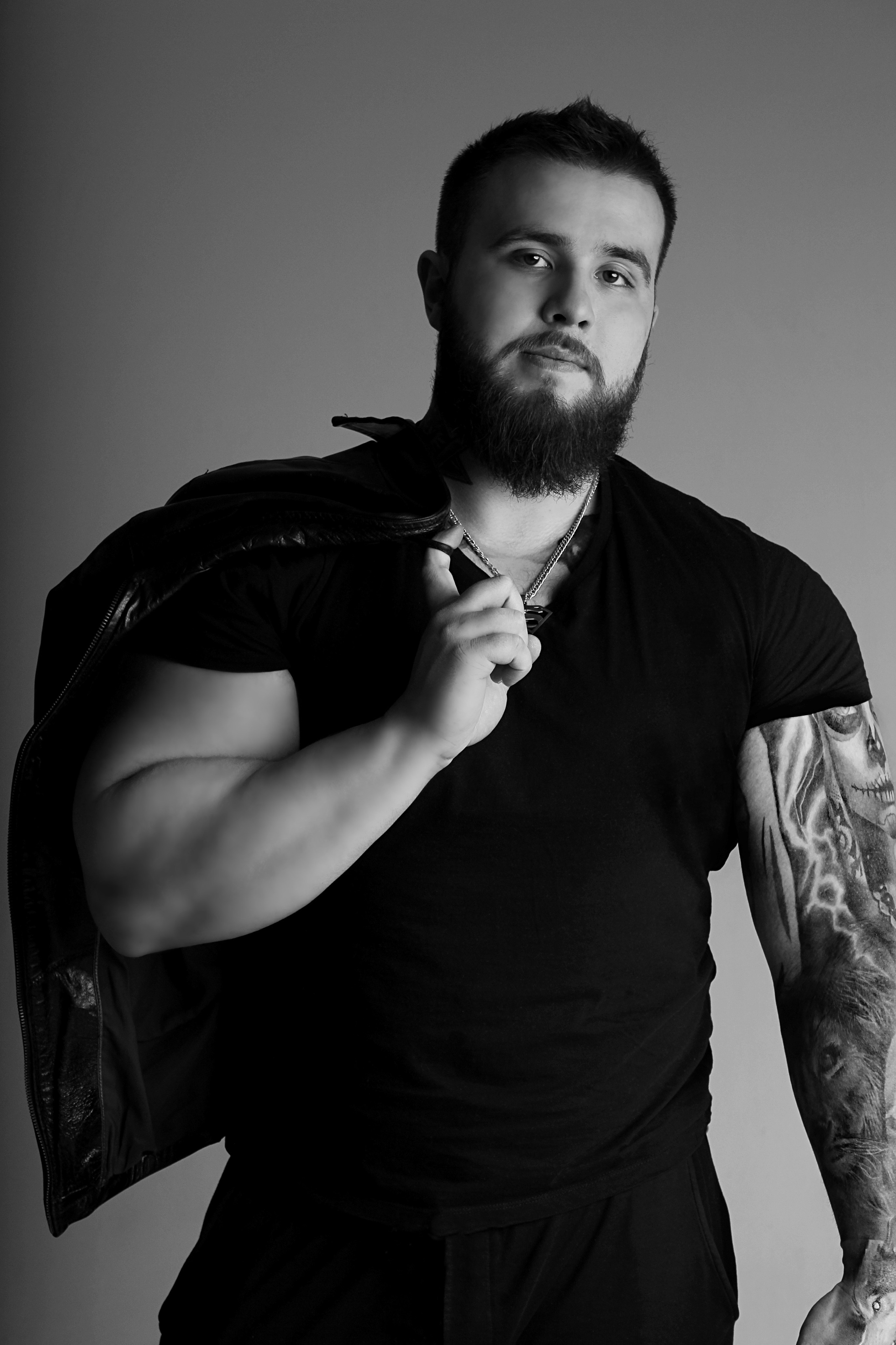 Мужская фотосессия в студии. Булат. Свадебный и репортажный фотограф в Уфе| Осетрова Ольга