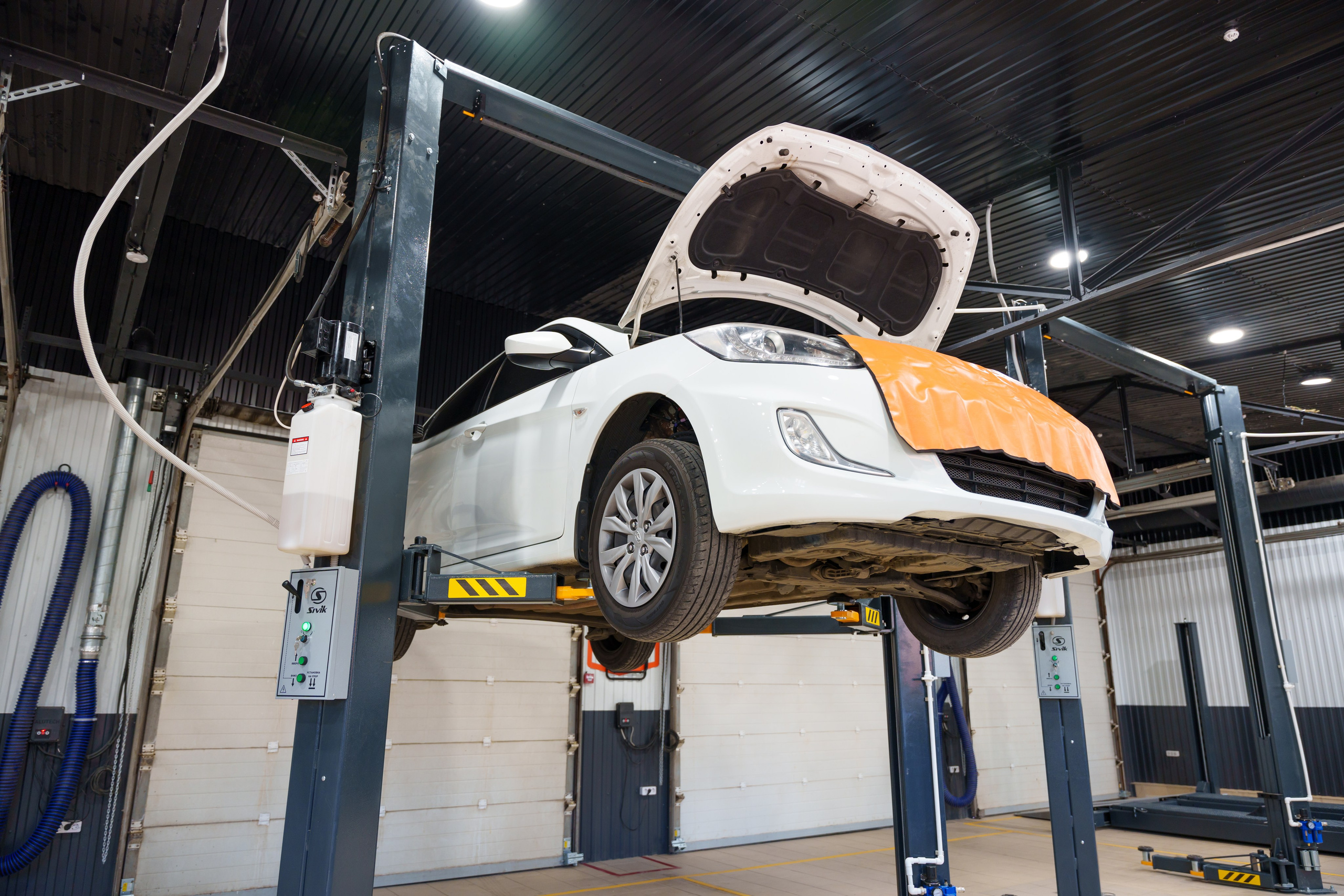 Интерьерная фотосъемка автосервиса Fit Service в Краснодаре — Профессиональная фотосъемка интерьера техцентра в Краснодаресеть СТО. Шедевры для Вас! Фотограф и Видеограф в Краснодаре Пахиев Руслан