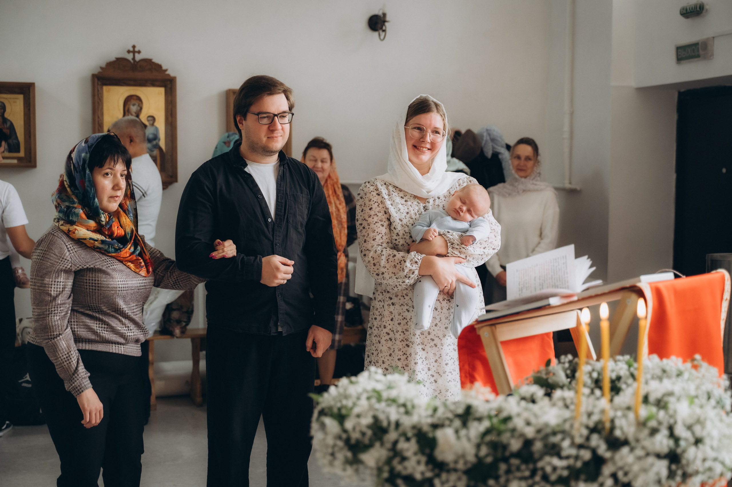 Крещение Ромы (Приход храма святой Равноапостольной княгини Ольги). Семейный фотограф в Минске Дарья Дреко