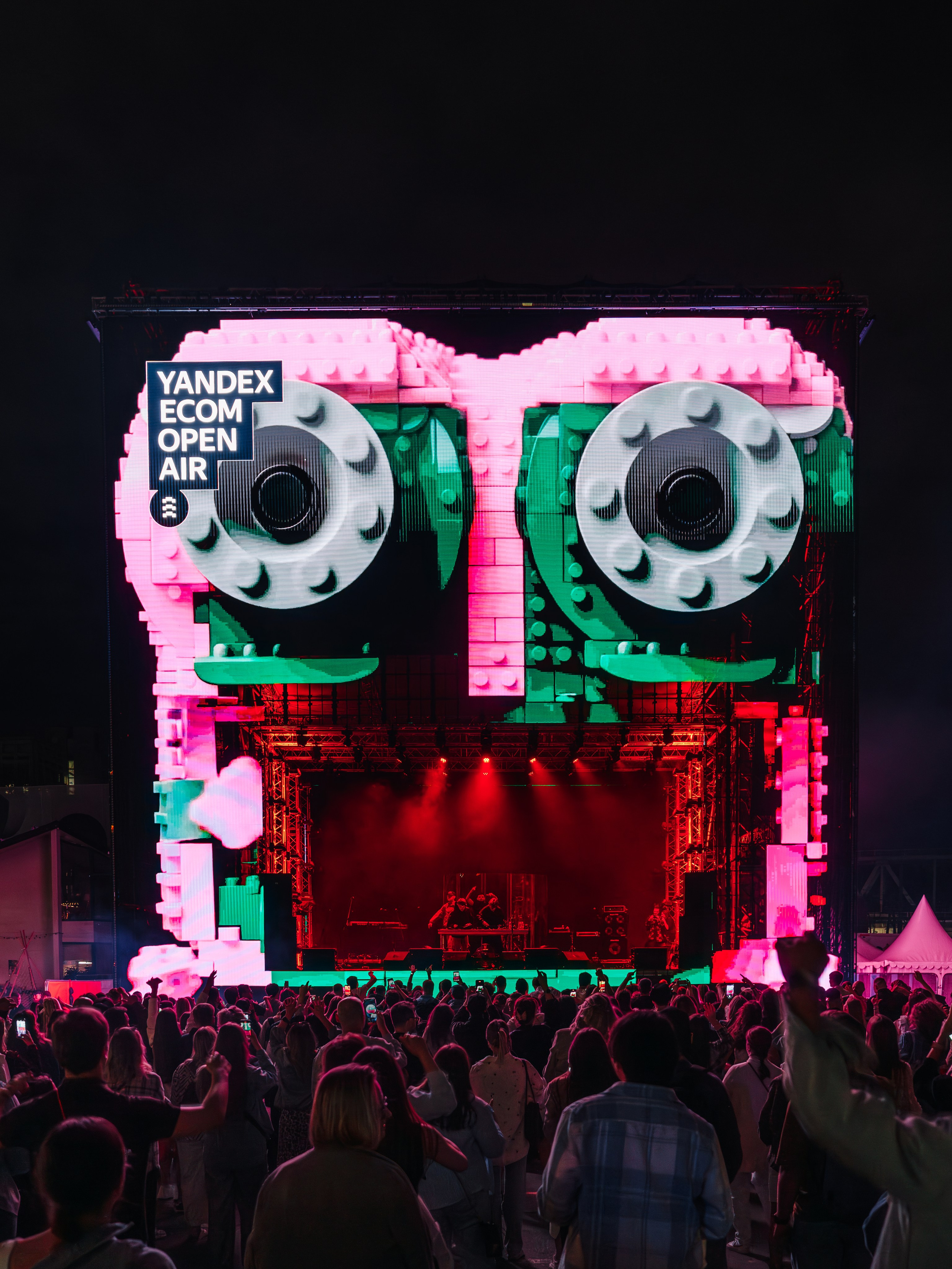 YANDEX ECOM STAGE, FORMATE. @tomrus: Рустам Шагиморданов — фотограф