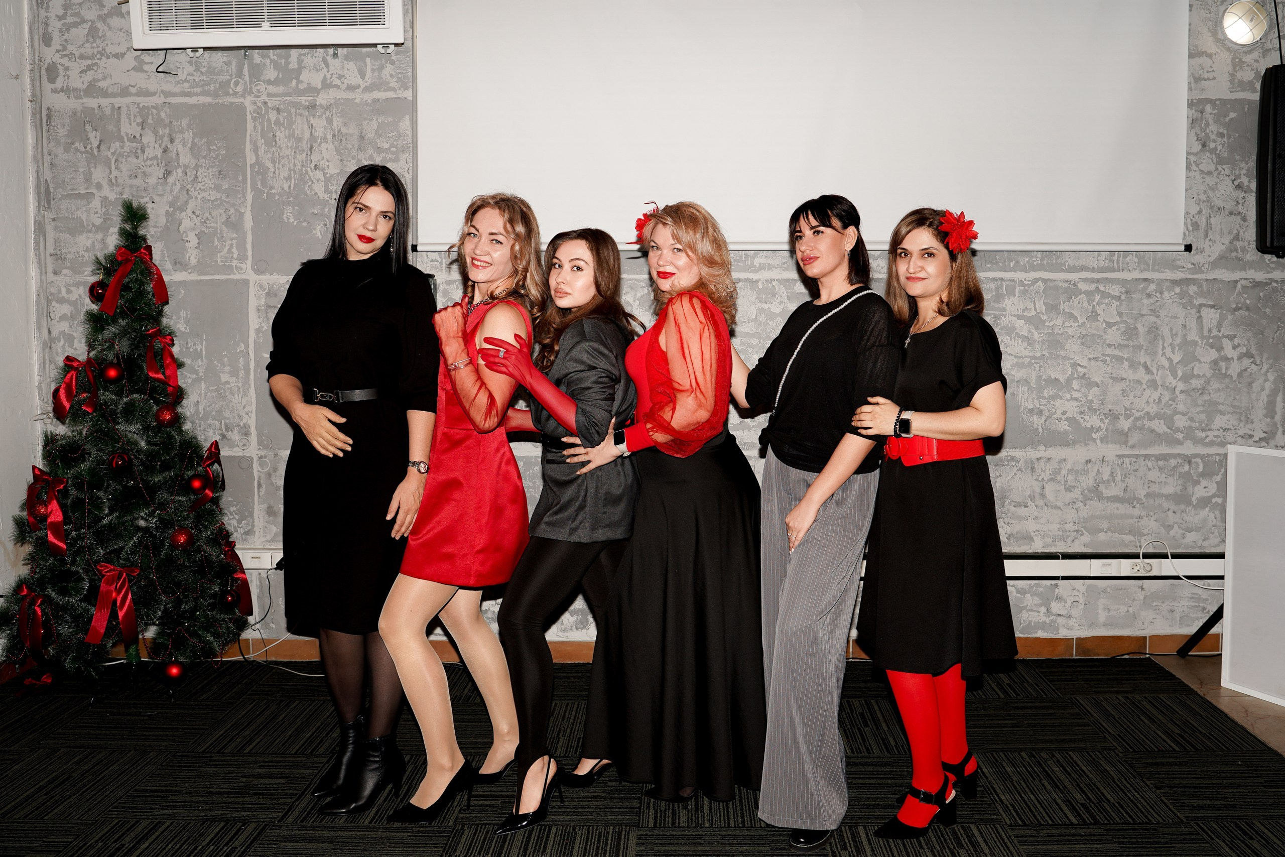 Новогодний корпоратив в ресторане Балаган в Ростов-на-Дону. Свадебный фотограф в Ростове-на-Дону. Таинство Крещения и Венчания, семейные фотосессии. Алёна Чёботова