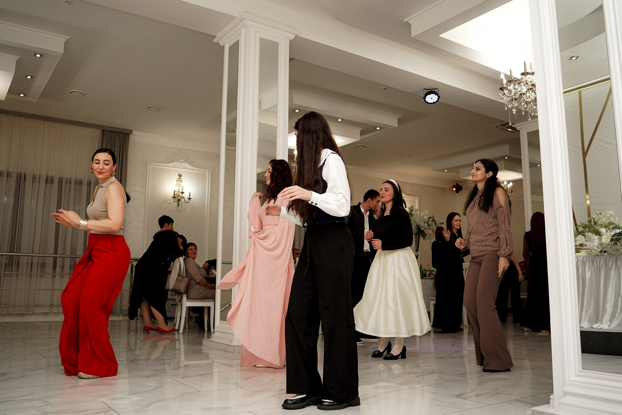 Сватовство. Свадебный фотограф в Ростове-на-Дону. Таинство Крещения и Венчания, семейные фотосессии. Алёна Чёботова