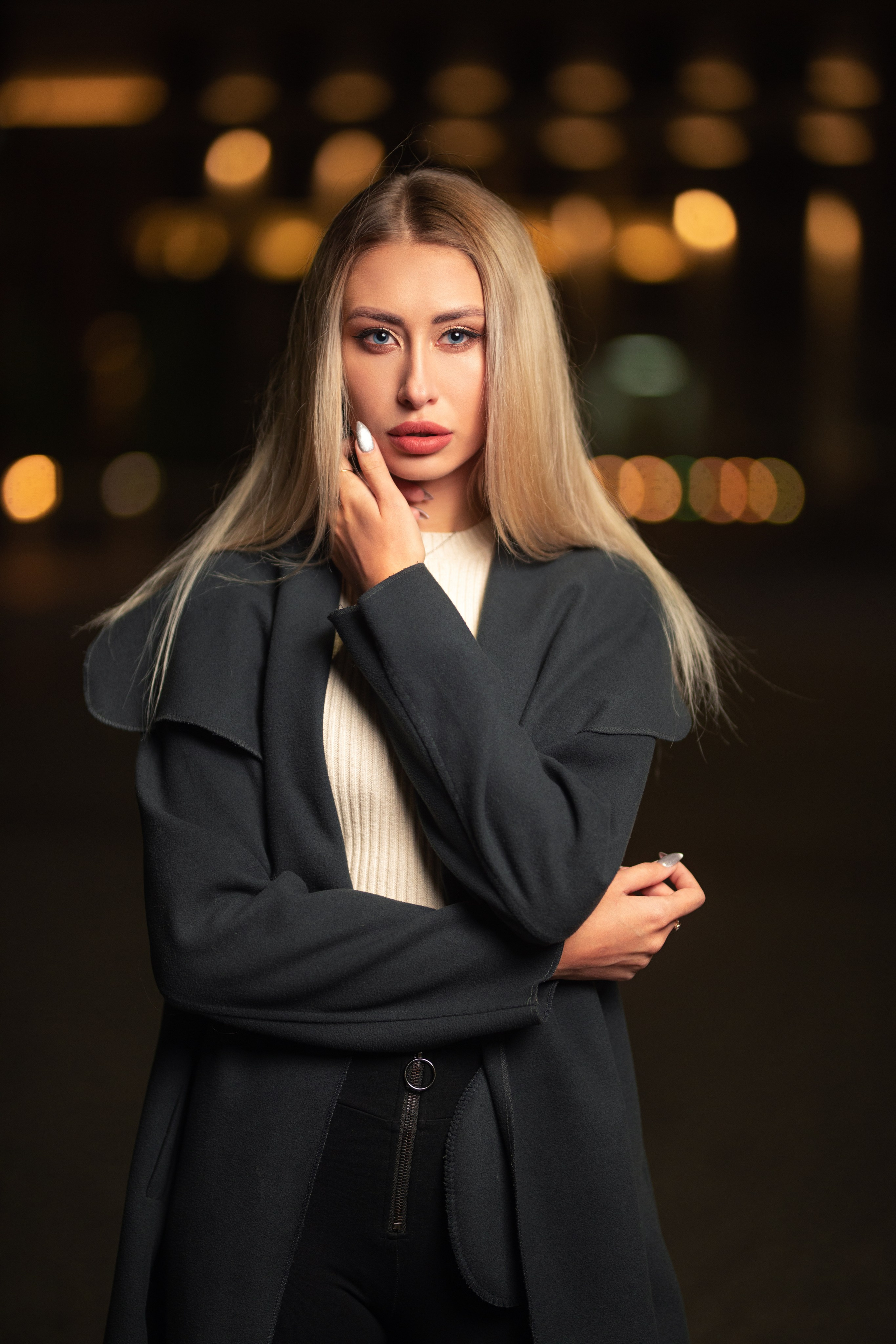 Ночная съемка на улицах Воронежа с Яной в формате для «себя»