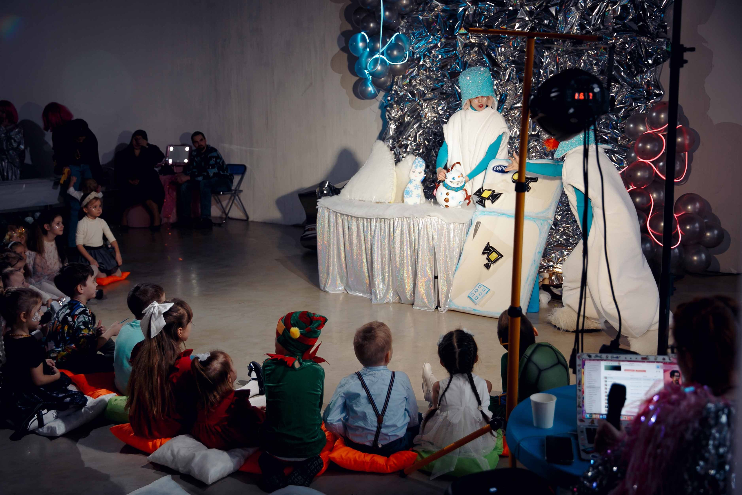 Елка в «Фотоцехе» #1. Ваш репортажный фотограф Артемий Антонов