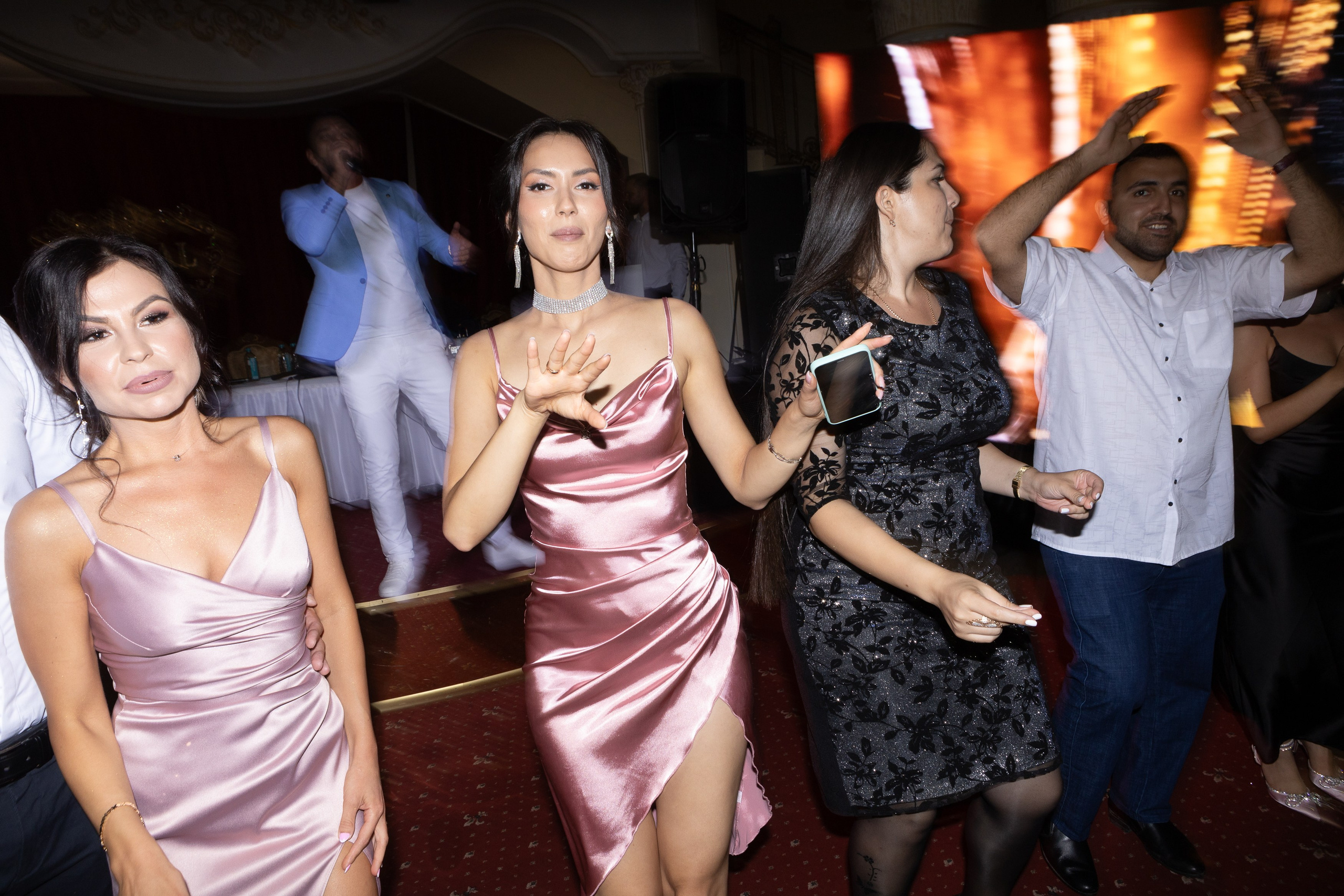 Свадебный фотограф Уфа — Руслан ГабдлисламовЖивые эмоции, красивые кадры, воспоминания на всю жизнь.Работаю по всей Республике Башкортоста. Свадебный фотограф Уфа Руслан Габдлисламов