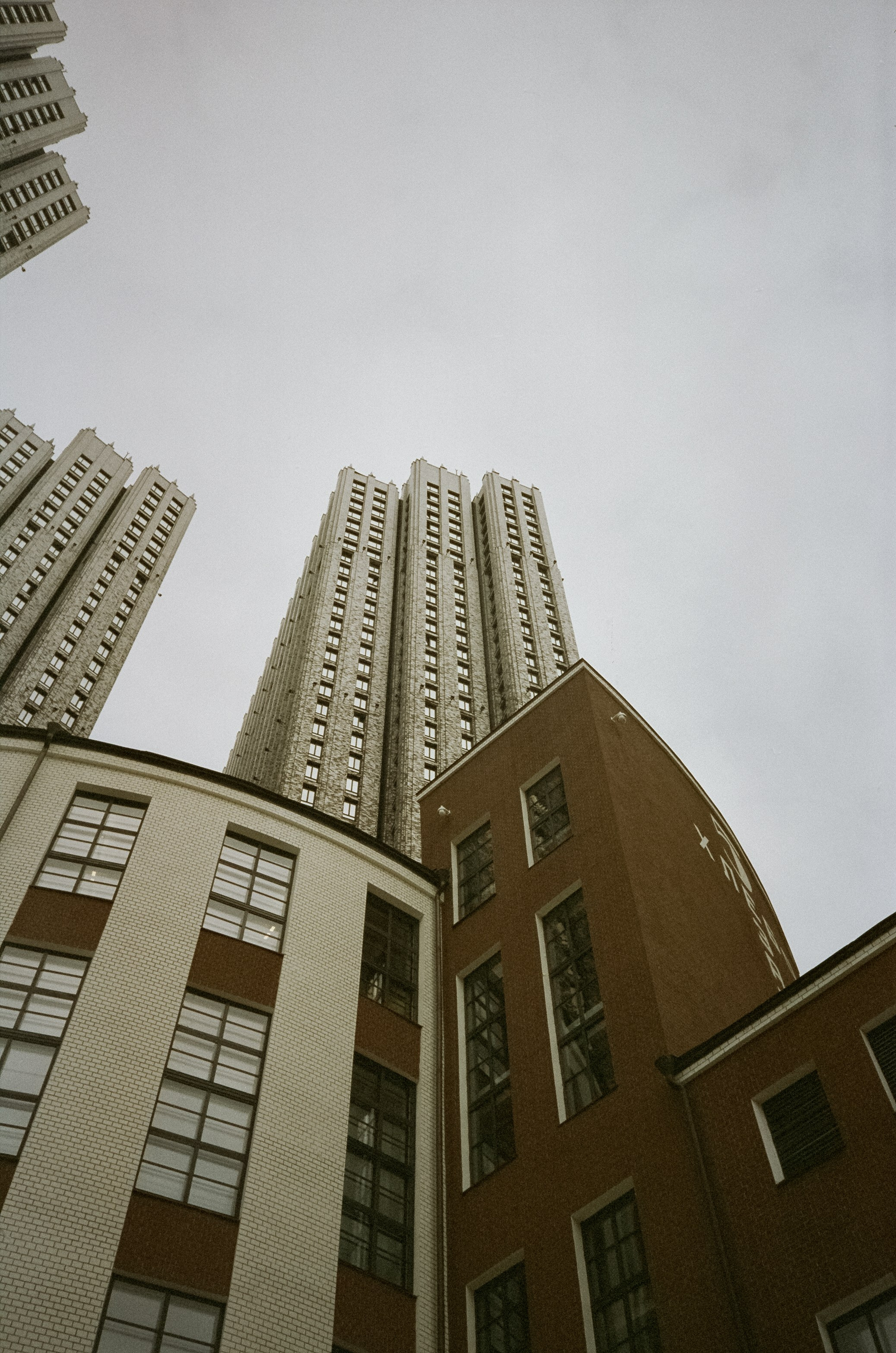 Зотов центр. Работать и жить. Архитектура конструктивизма. Фотограф-документалист Мария Осокина