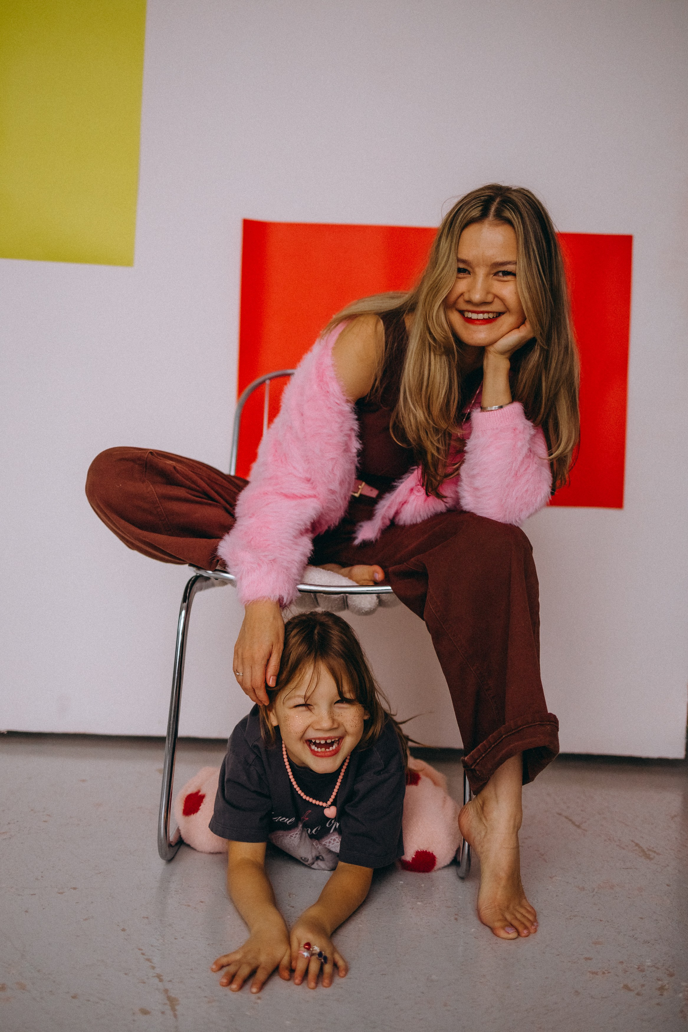 Настя и Кира. Главная