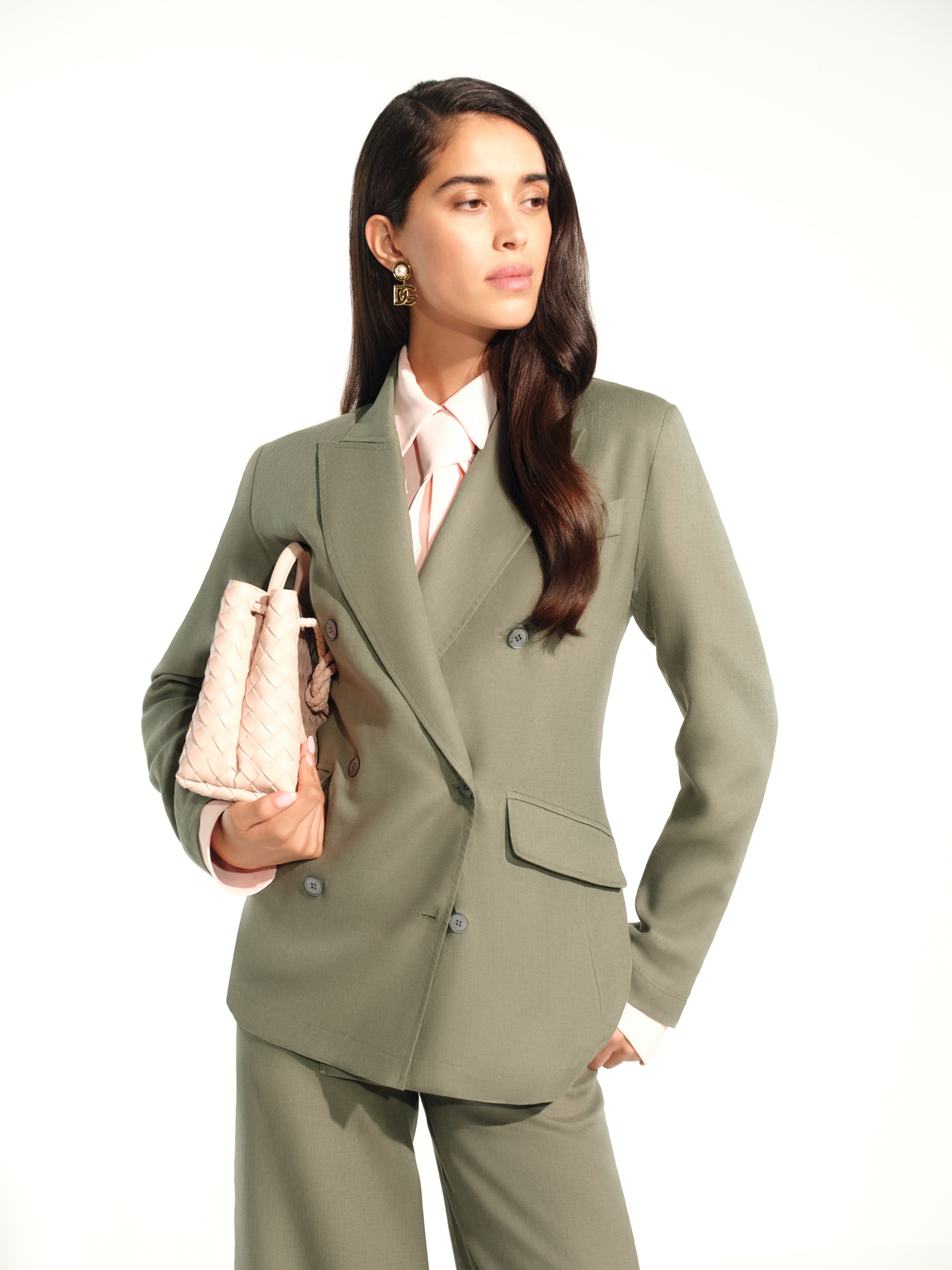 Женский каталог. Ретушер для брендов одежды в Москве Струцкая Кристина