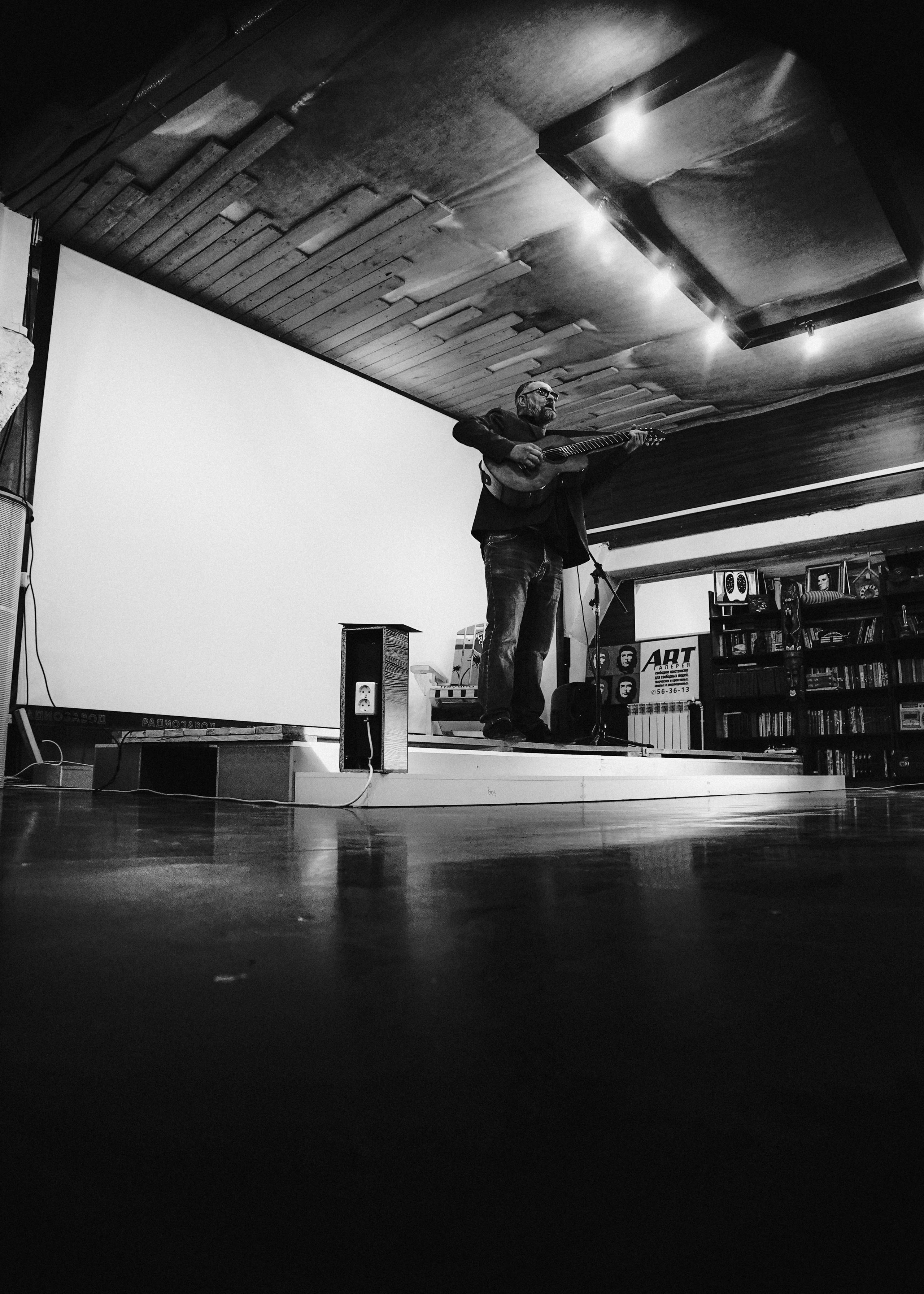 Арт-галерея «Che Guevara». Кир Анисин. Режиссер & фотограф