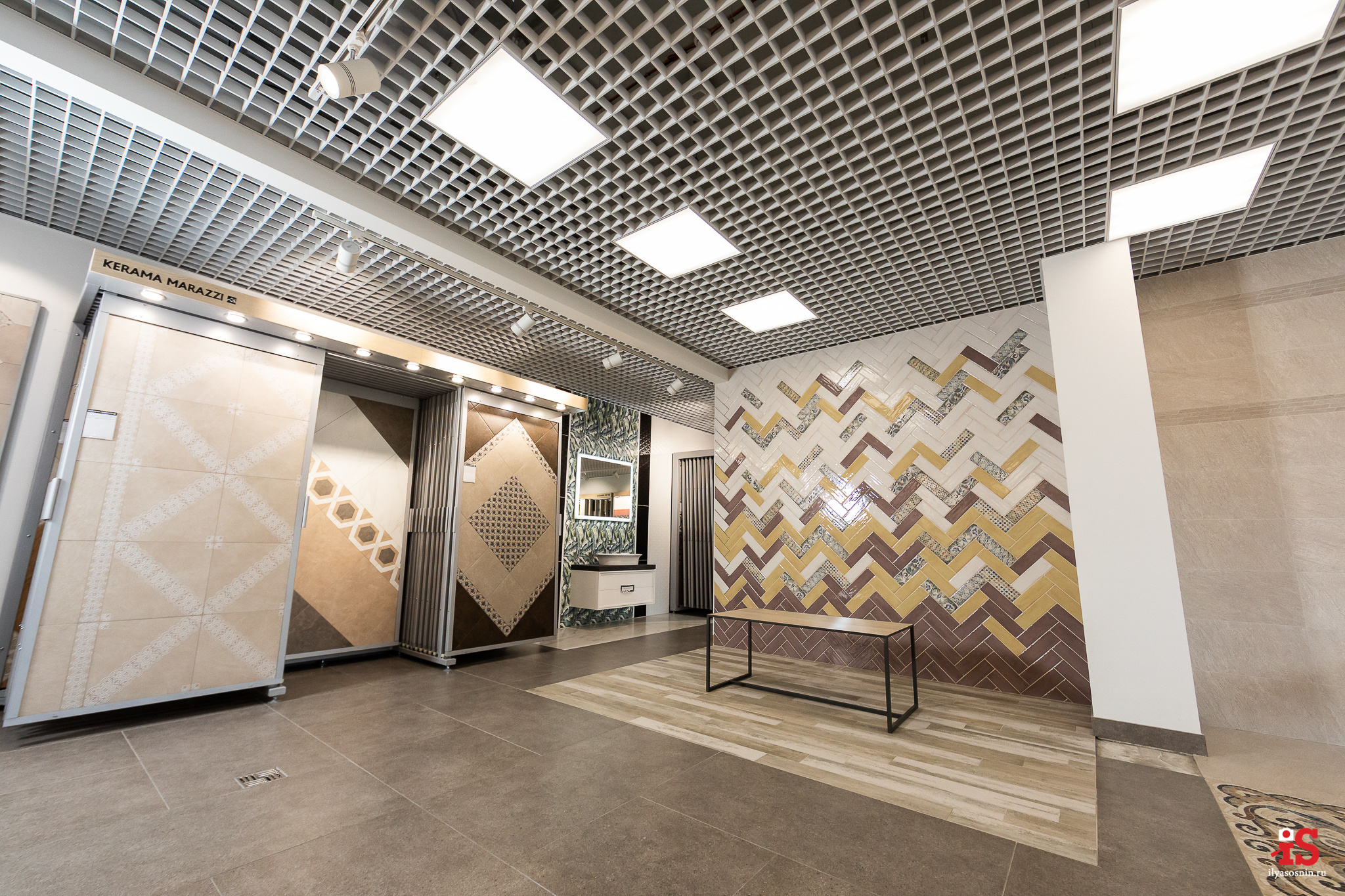 фото для бизнеса, бизнес-фото, бизнес-фотограф, фотоконтент, фото для каталогов, фото для интернет-магазина, фото на сайт, фото товаров, продающие фото товаров, спортивная одежда, каталоги, каталожное фото,