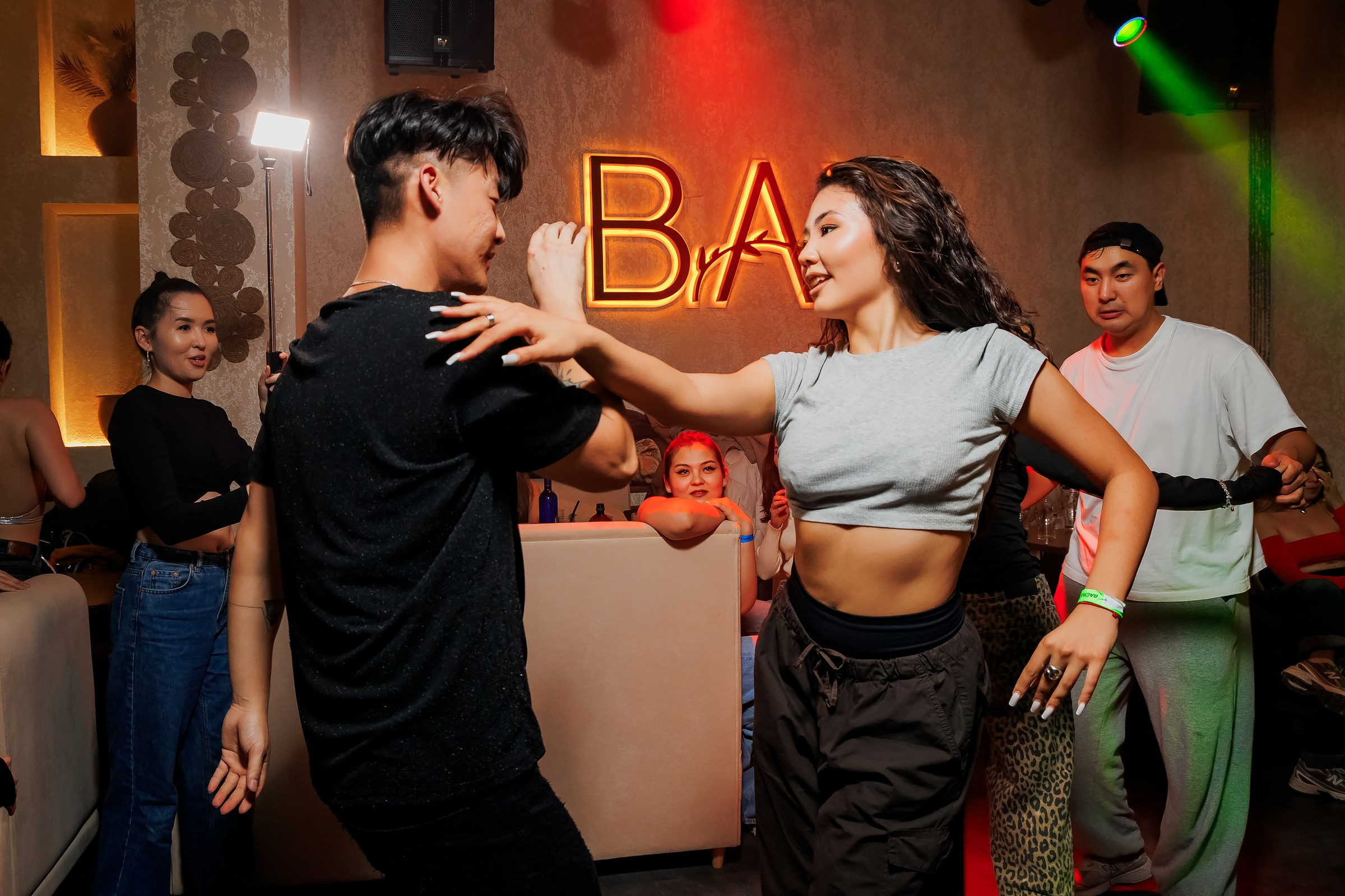 Bachata party. Репортажный фотограф в Алматы Каюпов Сержан
