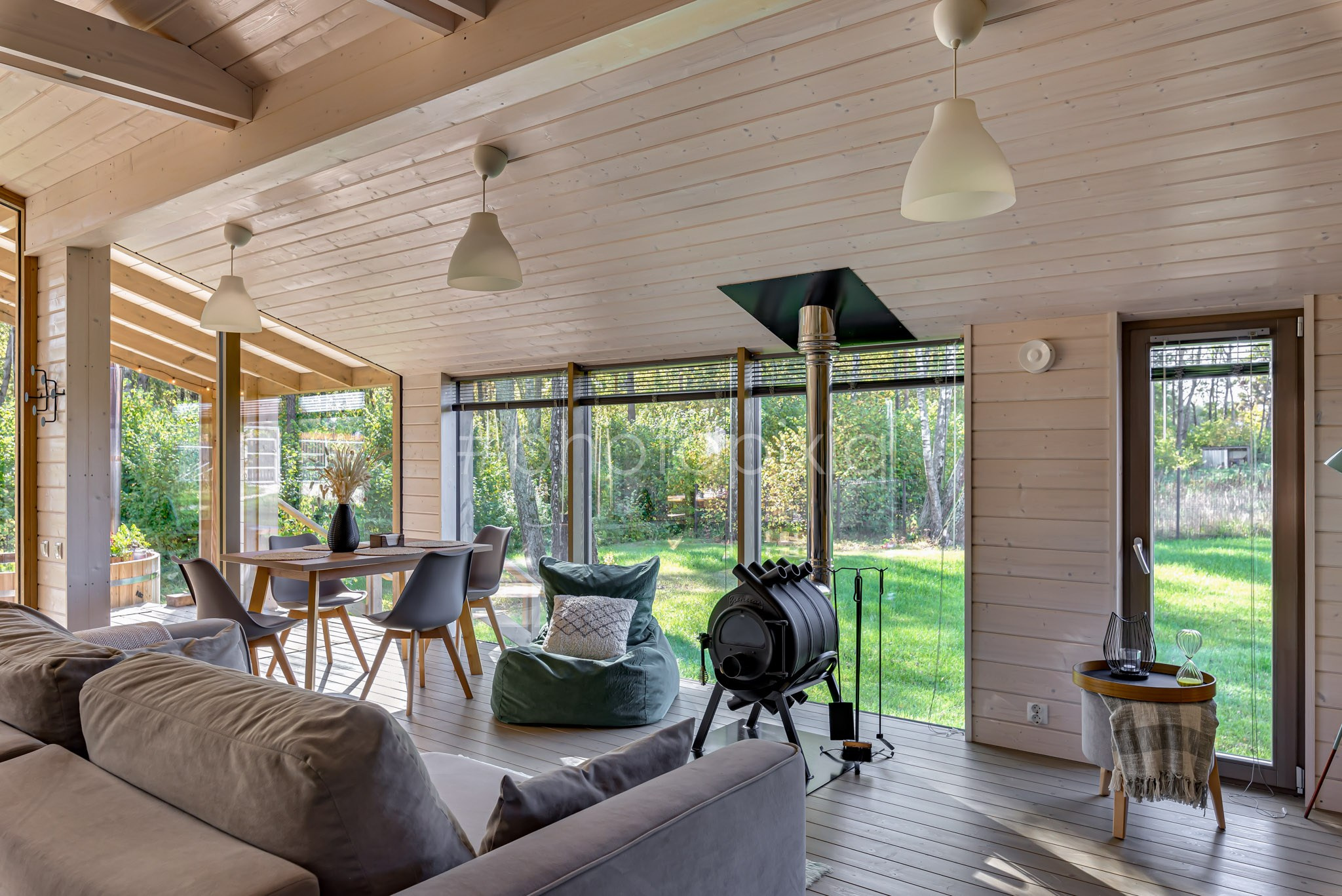 Съёмка загородного дома в КП Романовский Парк для сдачи в аренду. Интерьерная съёмка и виртуальные туры — Интерьерный фотограф Кузнецов Сергей (photopixiq)