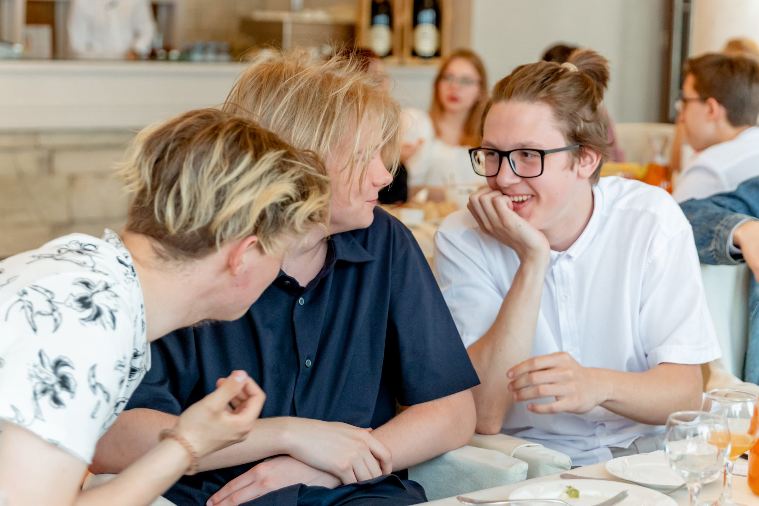 Фотосъёмка школьного выпускного в ресторане. Фотограф на праздник, корпоратив, День Рождения и Юбилей в г. Санкт-Петербурге Алексей Анкушев