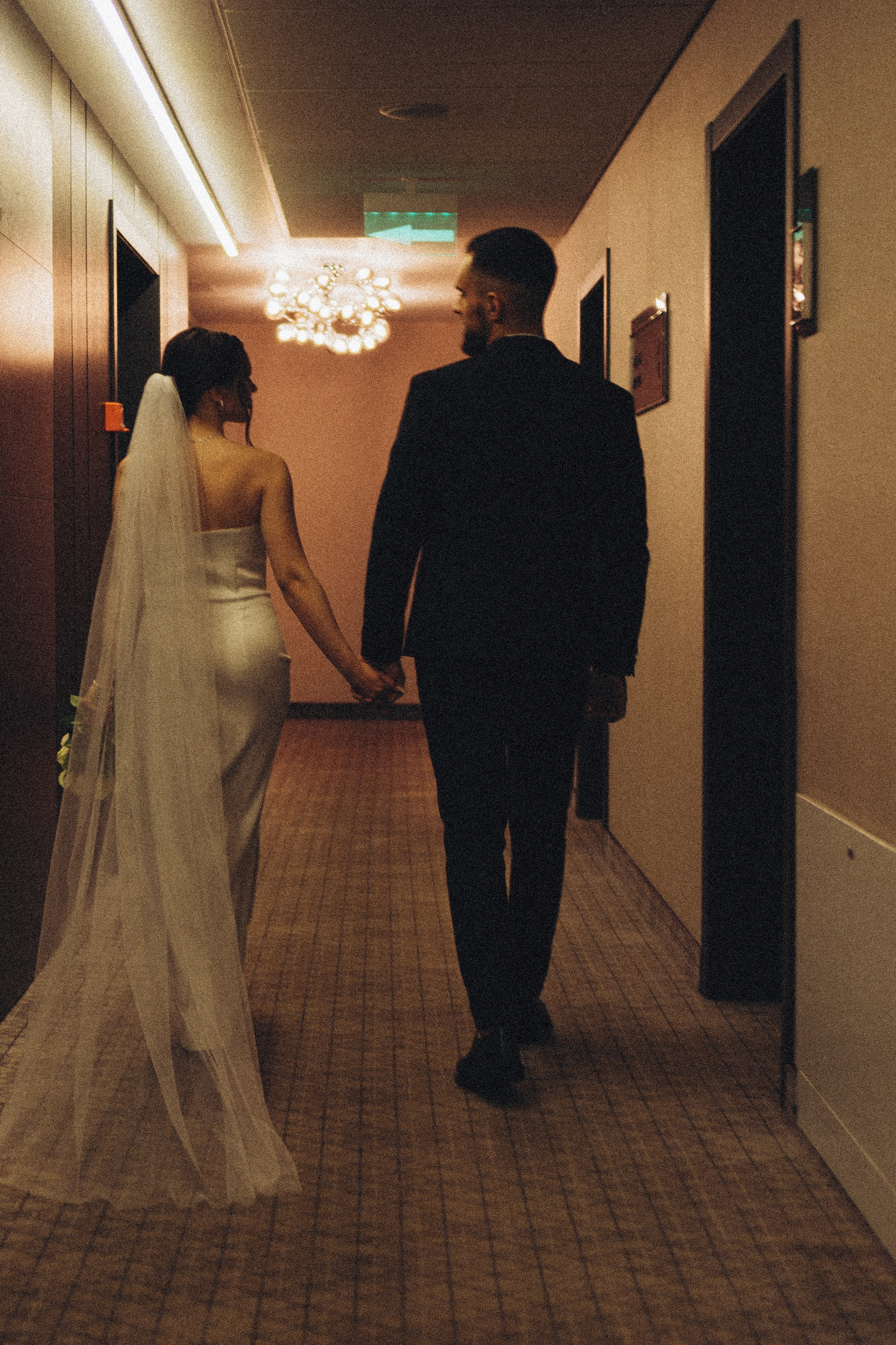 СВАДЕБНАЯ СЬЕМКА СБОРОВ ЖЕНИХА И НЕВЕСТЫ В ОТЕЛЕ И ТАКЖЕ ФОТОСЕССИИЯ В ОТЕЛЕЕ МЕГАПОЛИС БРЯНСК. Профессиональный фотограф, Санкт-Петербург — Виктория Богомолова