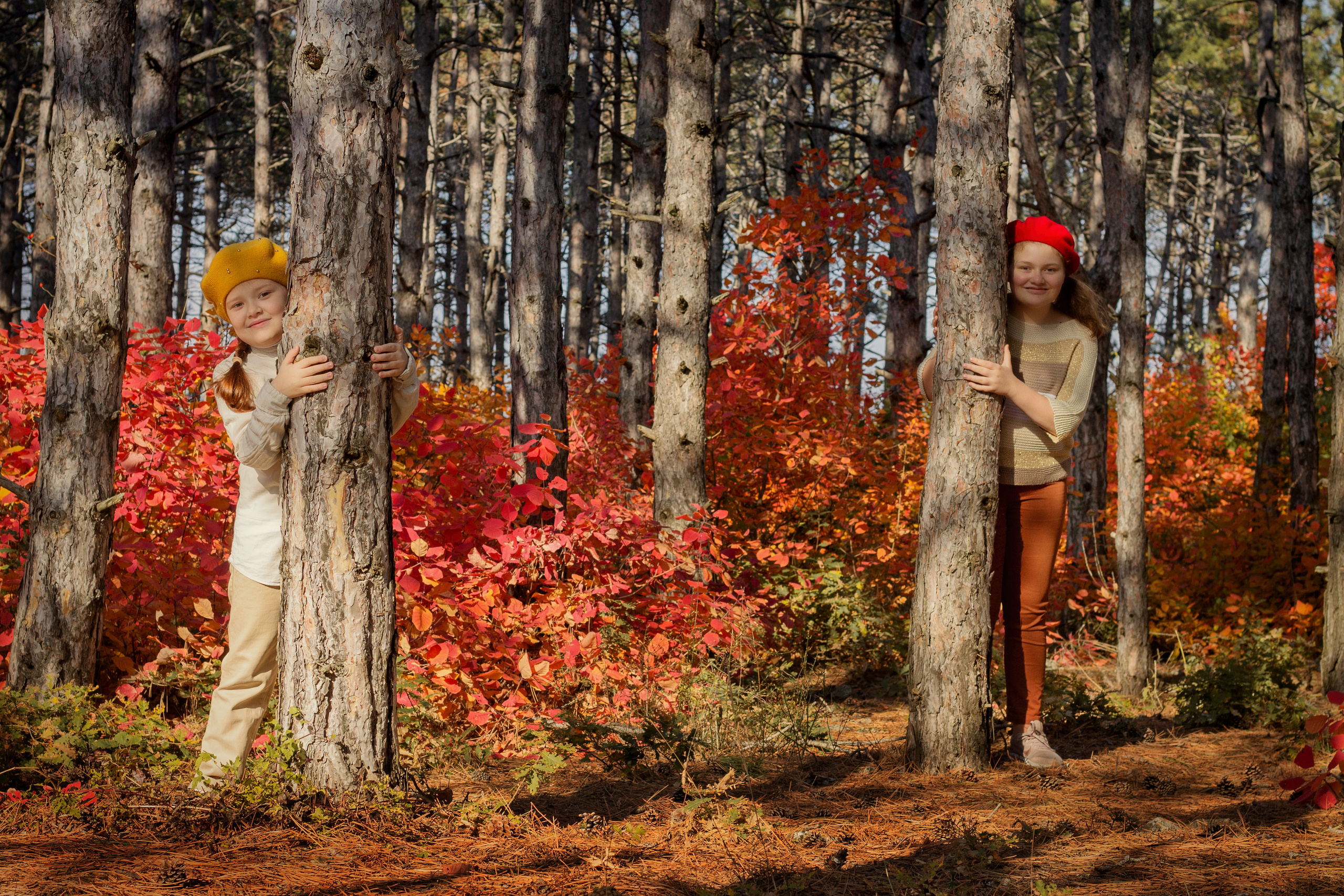 Сестры на осенней прогулке, Сапун-гора. Семейный и детский фотограф в г. Севастополь Екатерина Солдатова