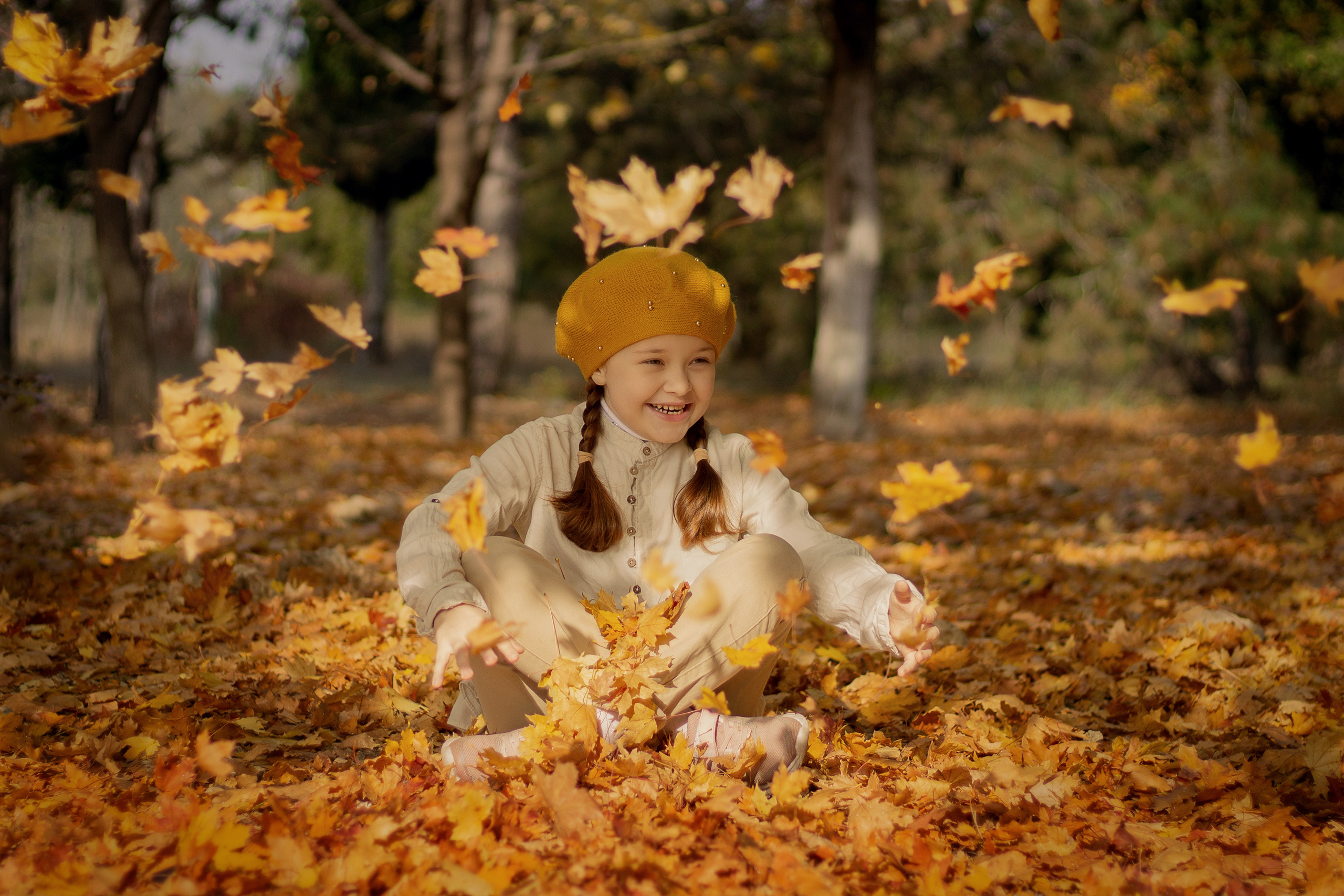 Сестры на осенней прогулке, Сапун-гора. Семейный и детский фотограф в г. Севастополь Екатерина Солдатова