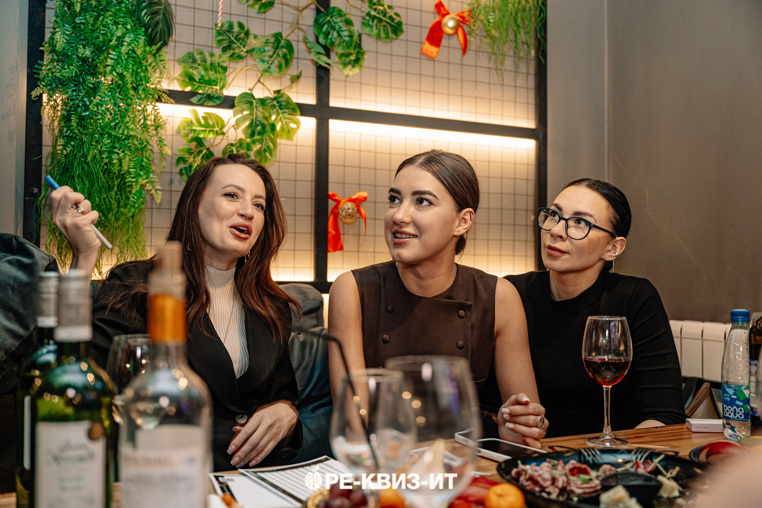 Реквизит — квиз в Зеленодольске и Волжске ZR cafe. Свадебный фотограф в Казани, и Зеленодольске Радик Мухаметов