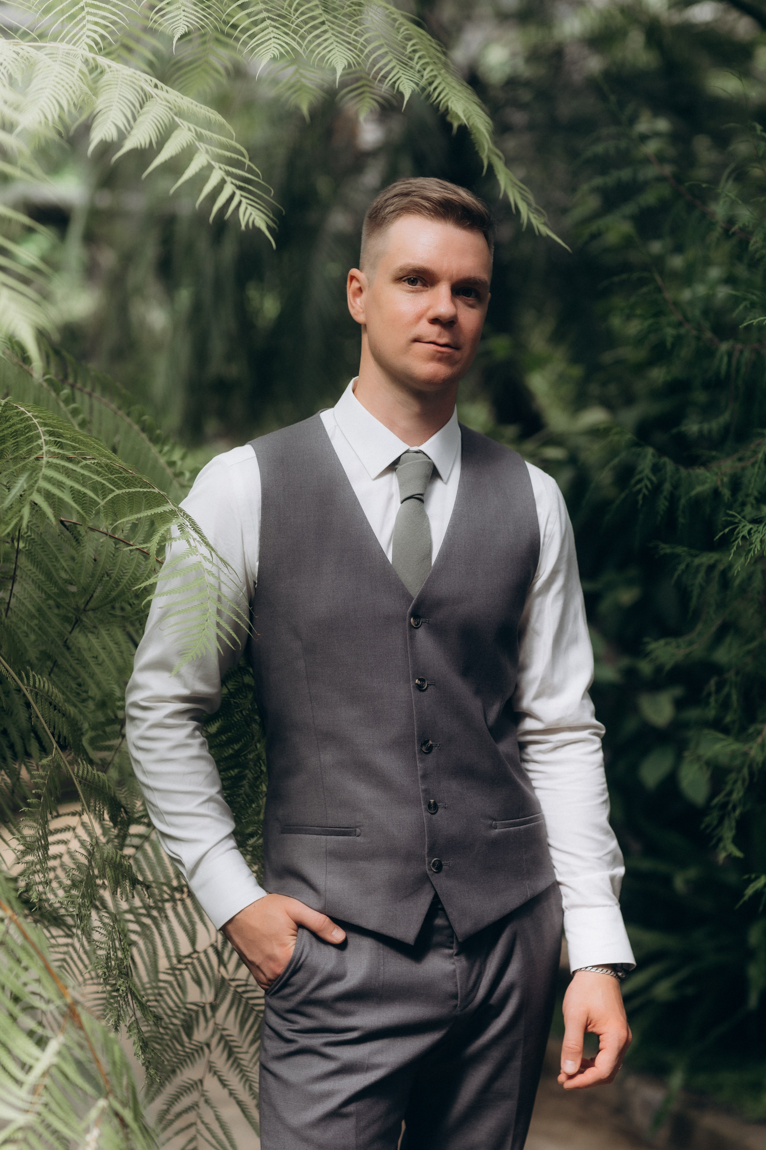 Свадебная фотосессия в Главном Ботаническом саду и в оранжерее. Свадебный фотограф в Москве Мария Крош