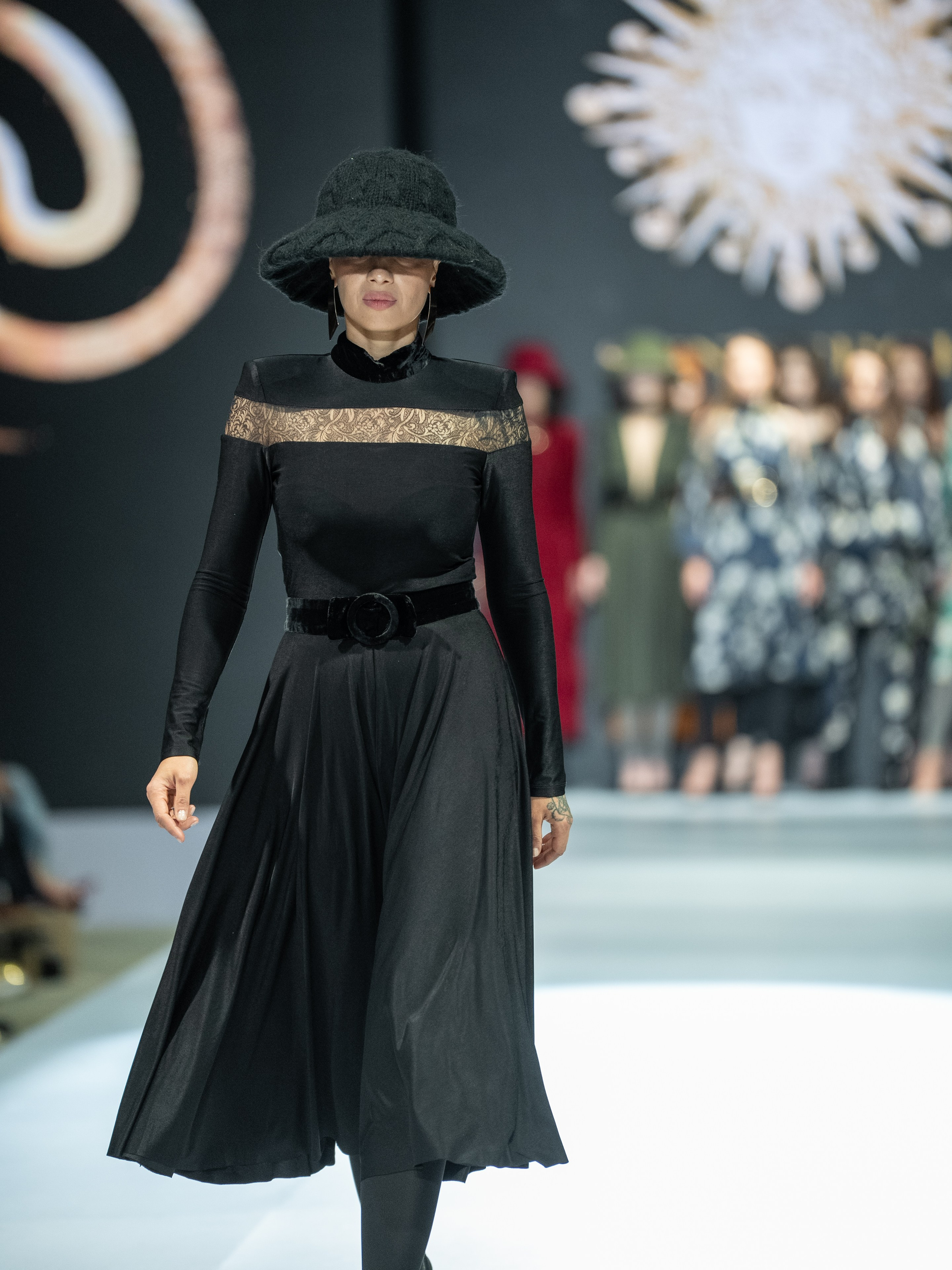 EURASIAN FASHION WEEK Sun Sergio. Сайт Алматинского НЮ АРТ, будуар и фэшн фотографа Дениса Карпенко