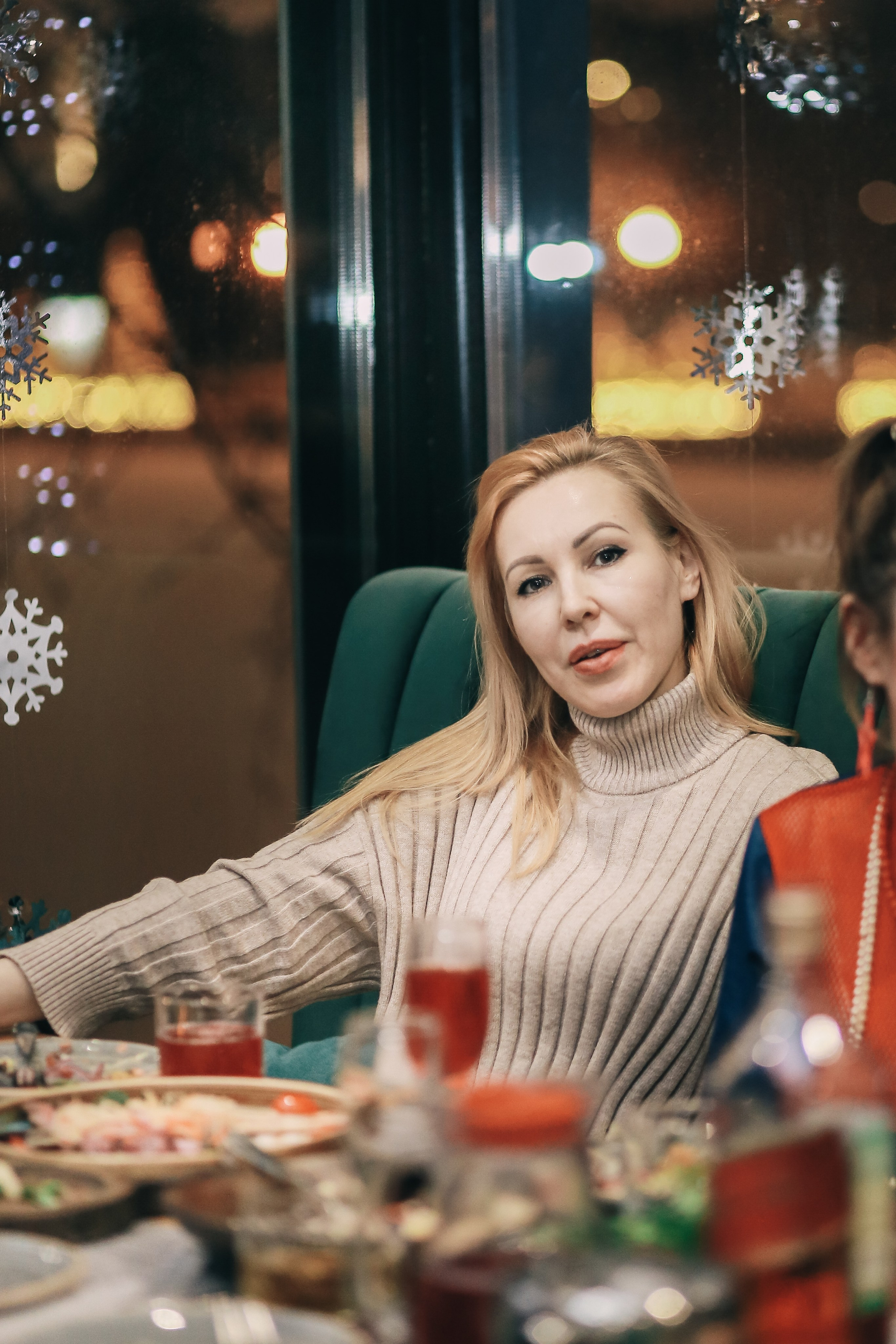 Новогодний корпоратив в стиле 90х и СловоПацана. Антонина Морозова, профессиональный семейный фотограф видеограф