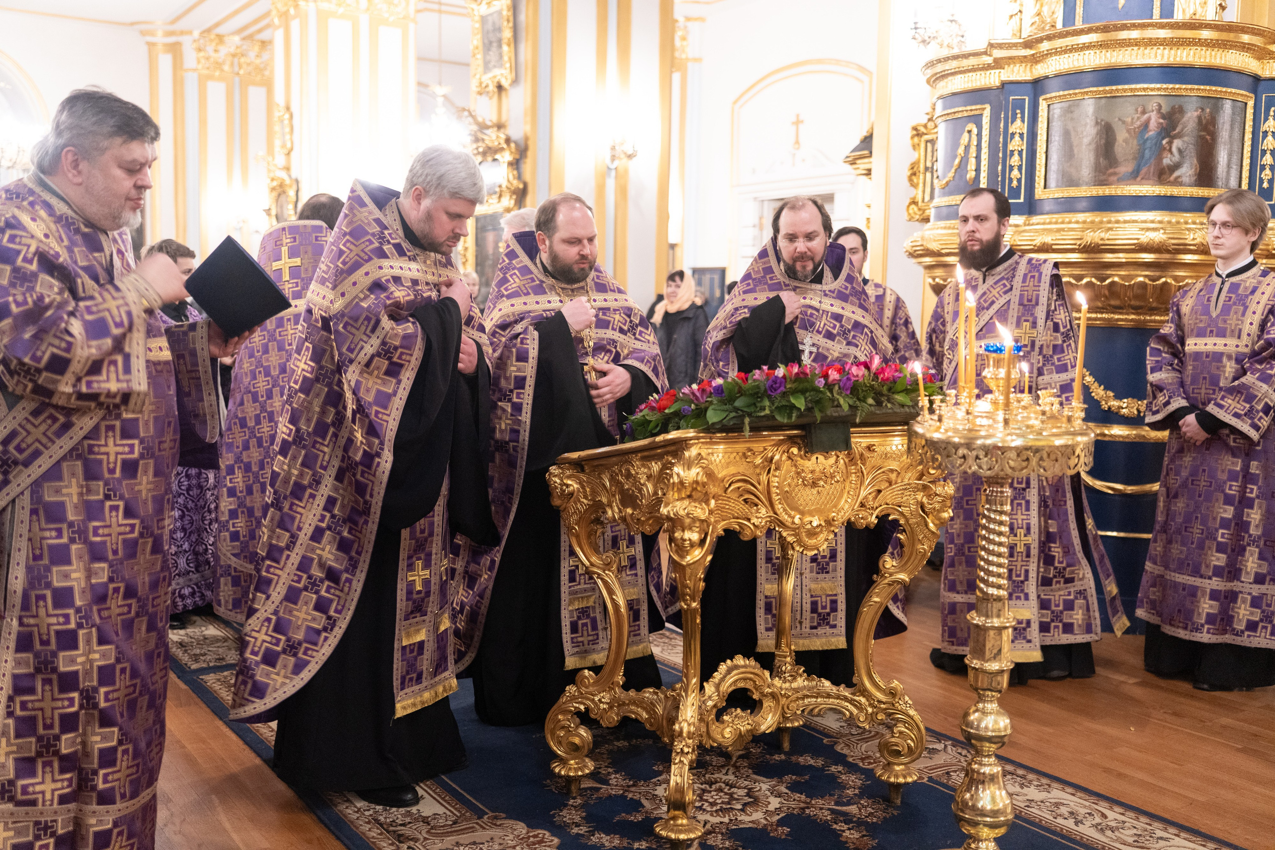 Воскресное бдение в канун Недели Крестопоклонной. НИКОЛО-БОГОЯВЛЕНСКИЙ МОРСКОЙ СОБОР