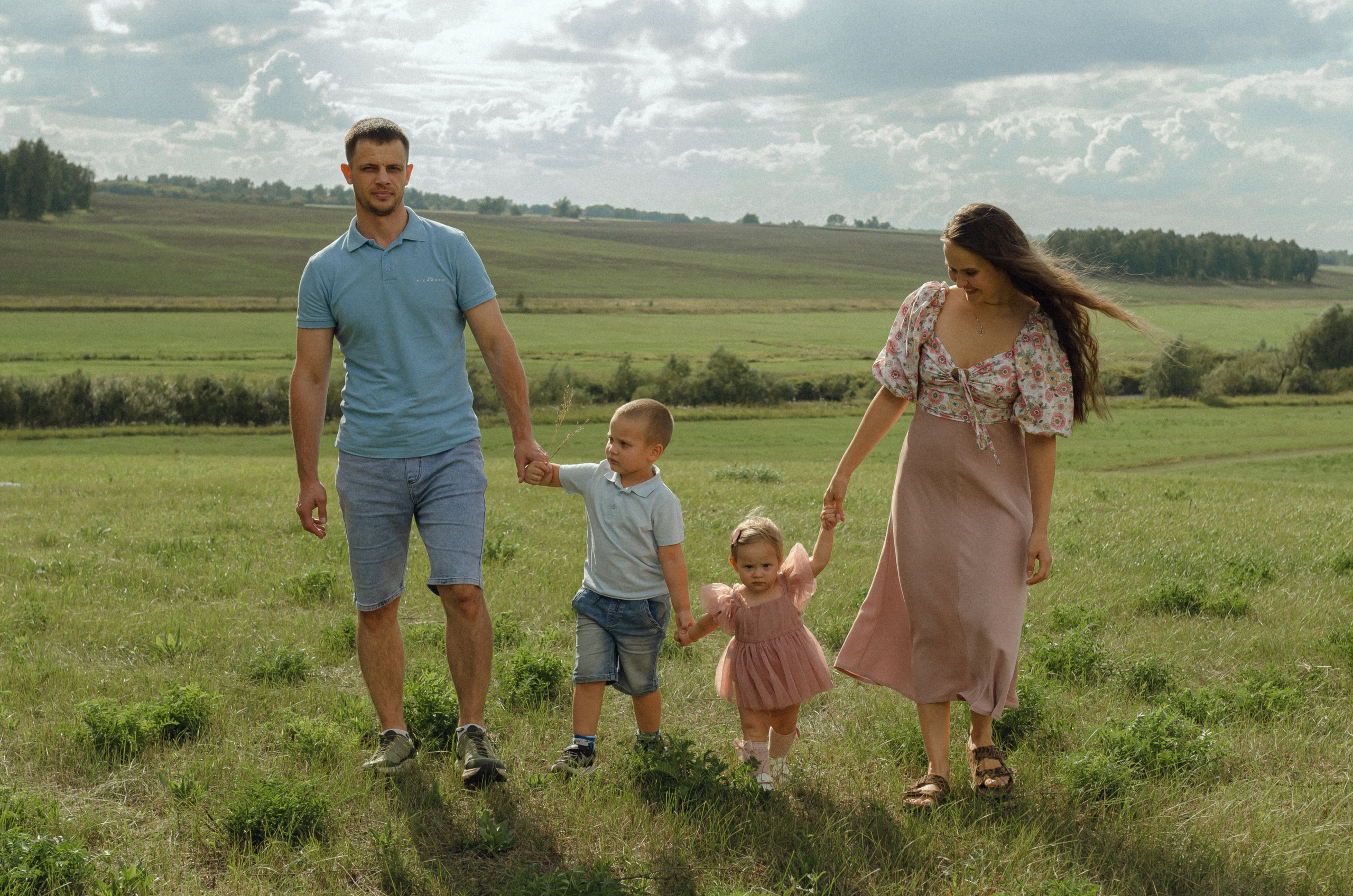 Даша, Женя, Саша и Варенька. Семейный фотограф в Барнауле Ирина Ястребова