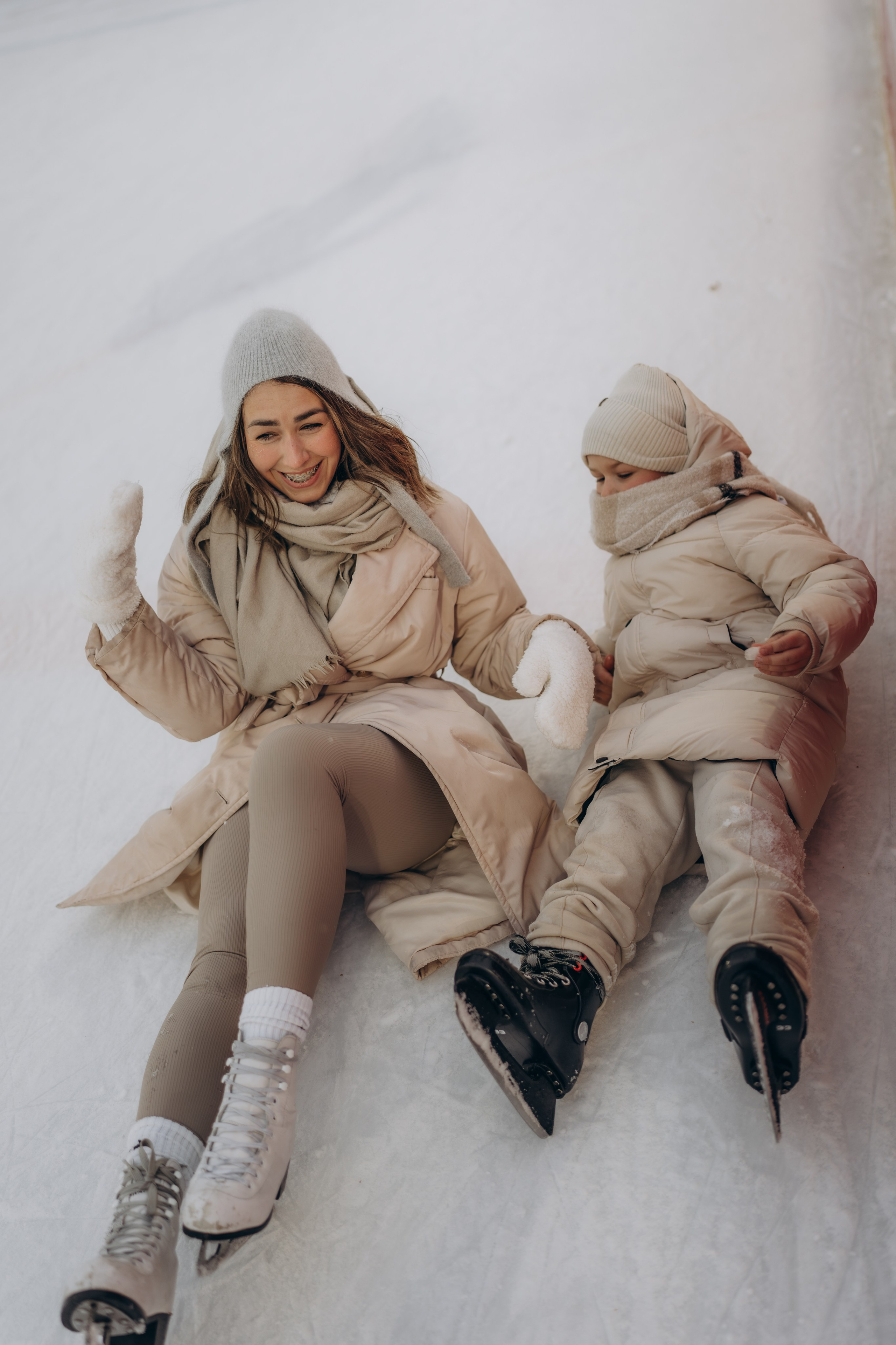 На катке. Семейный фотограф Москва. Фотограф беременности и материнства Москва