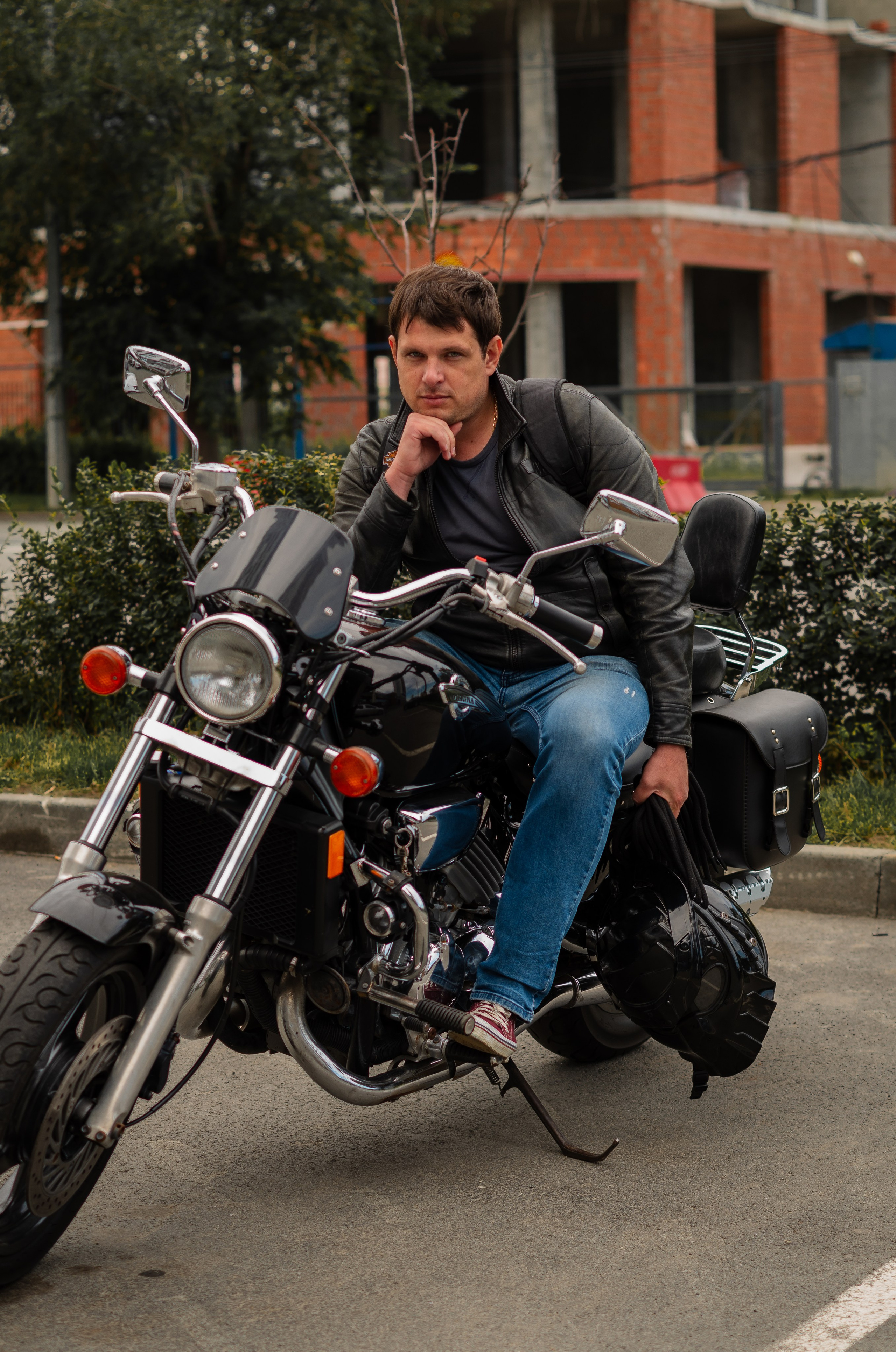 Мужской портрет: мотоцикл. Фотограф Марина Доглядная Челябинск фотосессии с лошадьми, мотоциклами