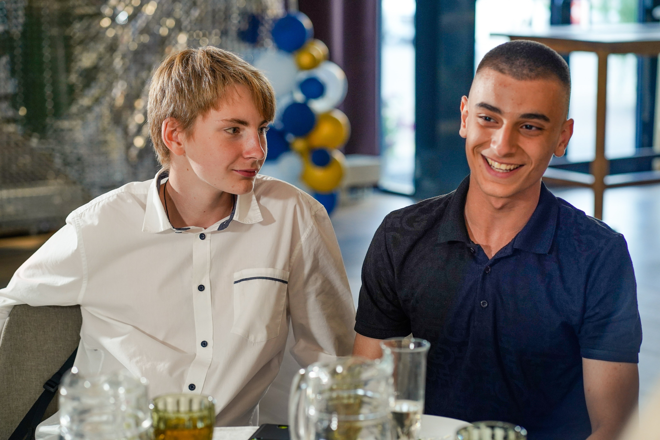 Выпускной вечер, гимназия № 40, 9 класс. Семейный и портретный фотограф в Екатеринбурге Анна Лобанова