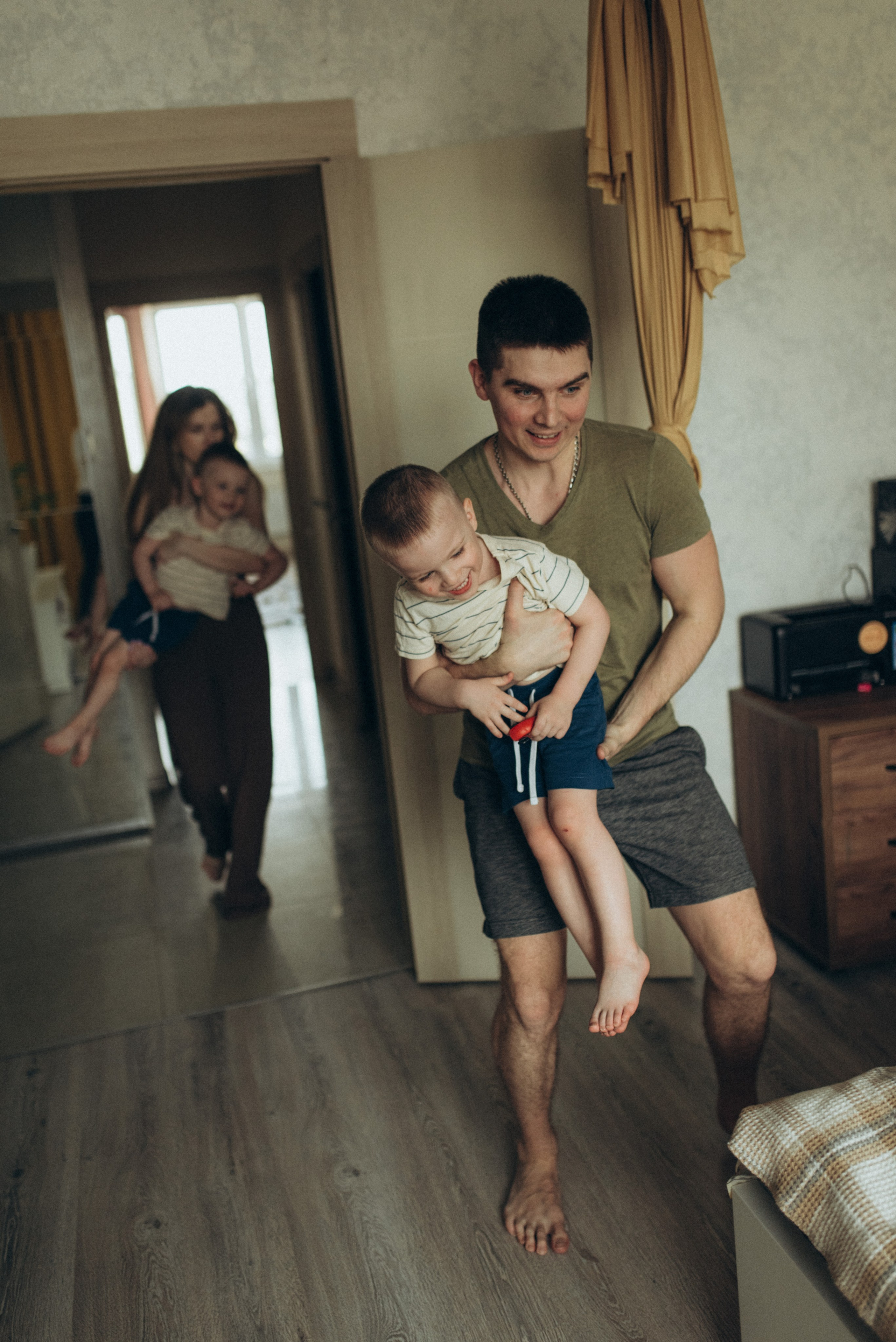 Веселая домашняя съемка. Семейный фотограф в Москве Екатерина Север