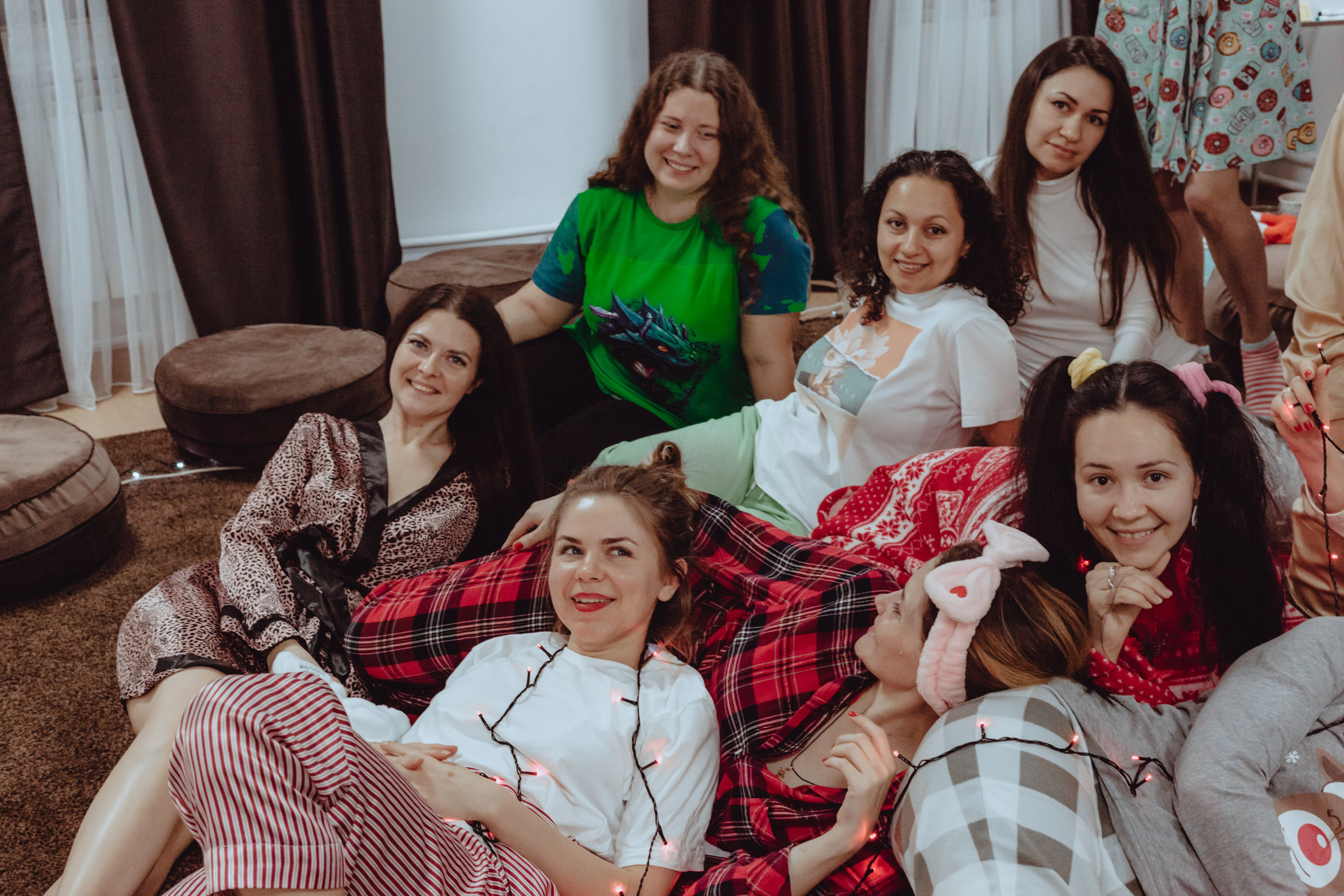 Женский новогодний корпоратив. Фотограф Старый Оскол Мавлыга Мария